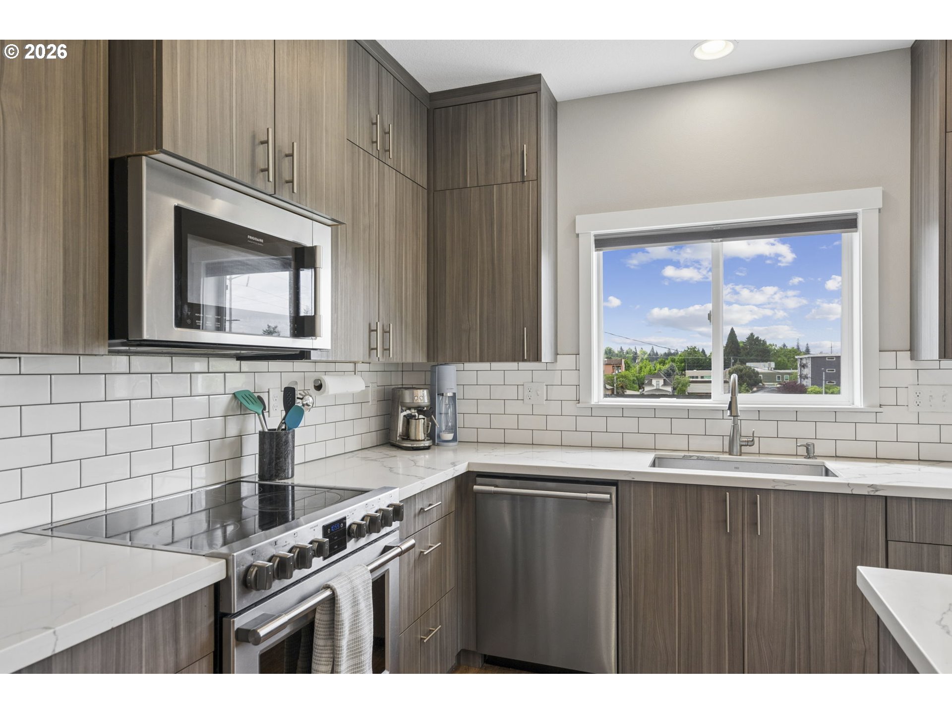 Photo #16: 709543562 Listing: Photo #16