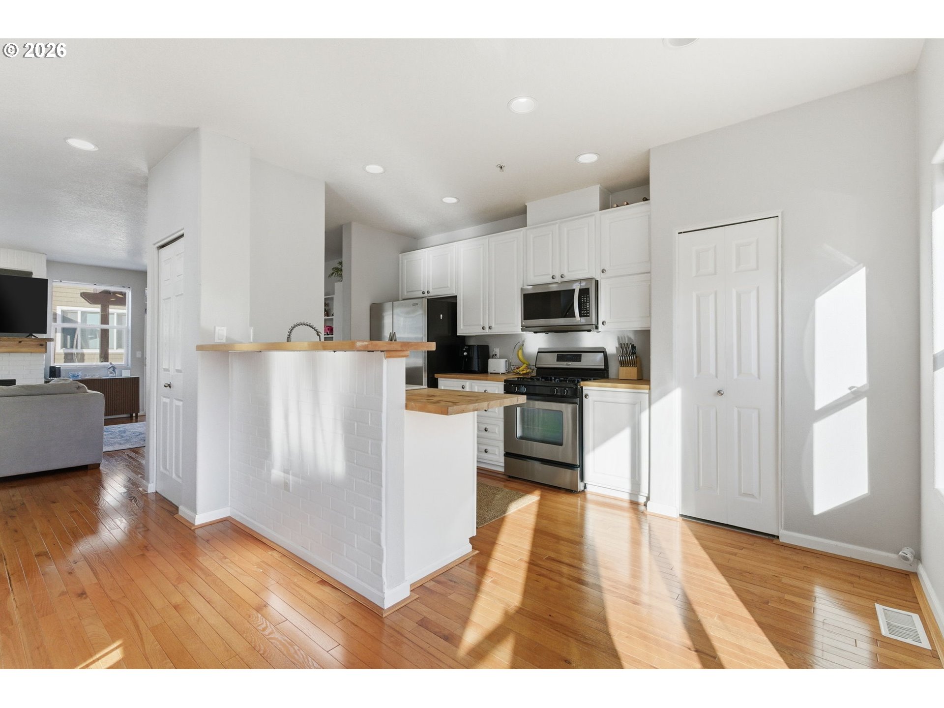 Photo #13: 709655056 Listing: Photo #13