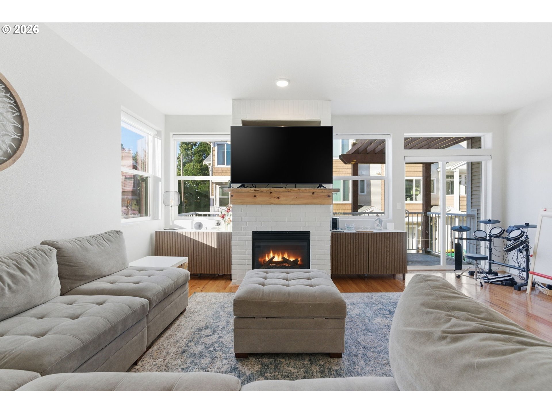 Photo #3: 709655056 Listing: Photo #3