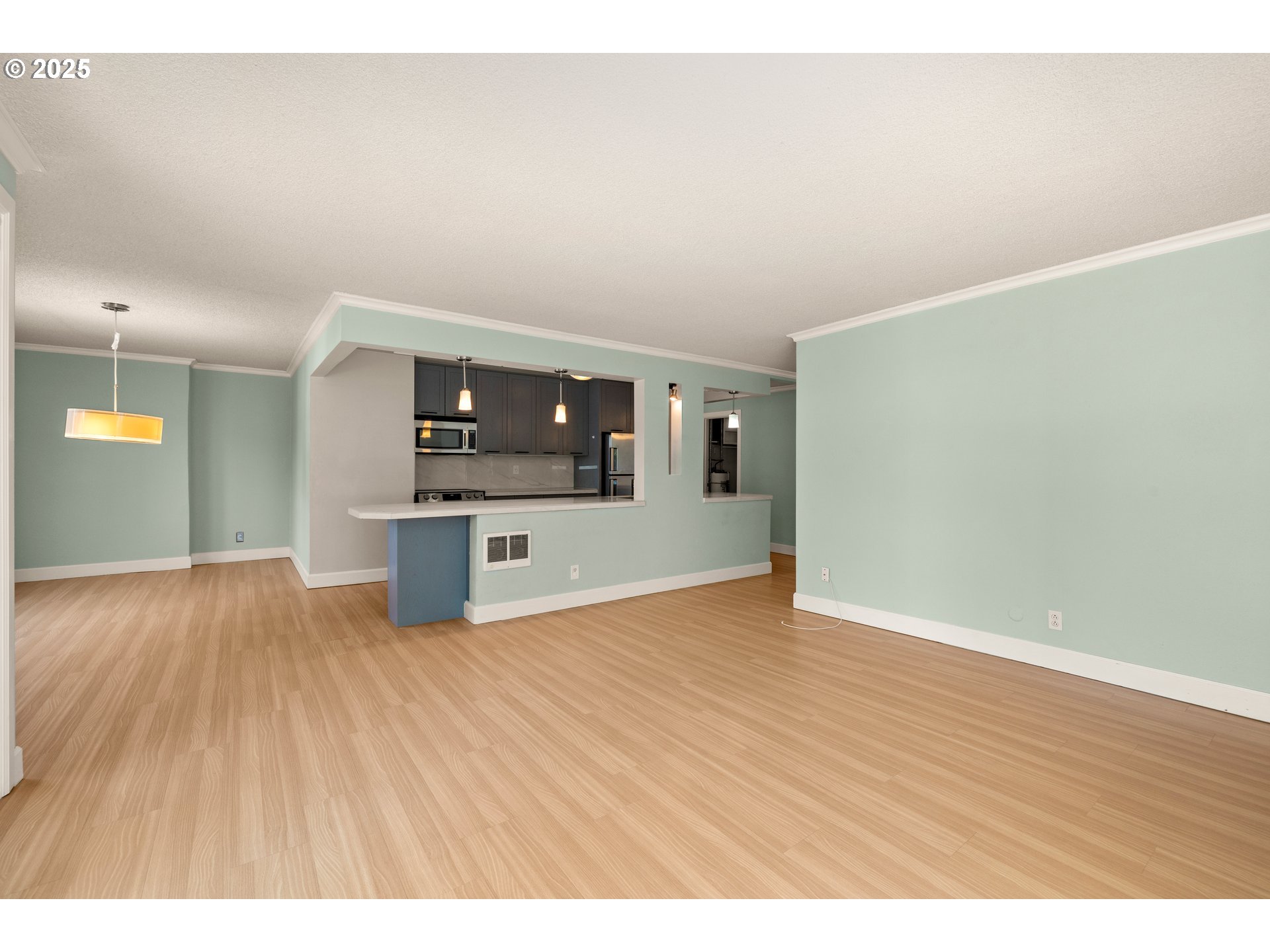 Photo #10: 709743612 Listing: Photo #10