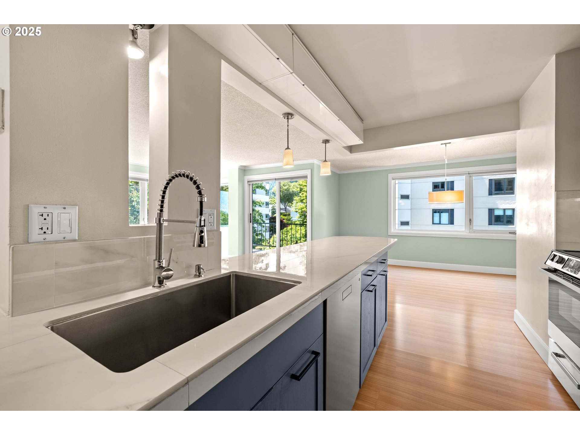 Photo #15: 709743612 Listing: Photo #15