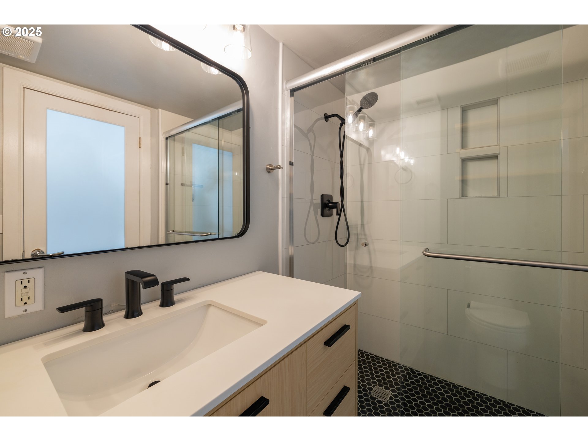 Photo #21: 709743612 Listing: Photo #21