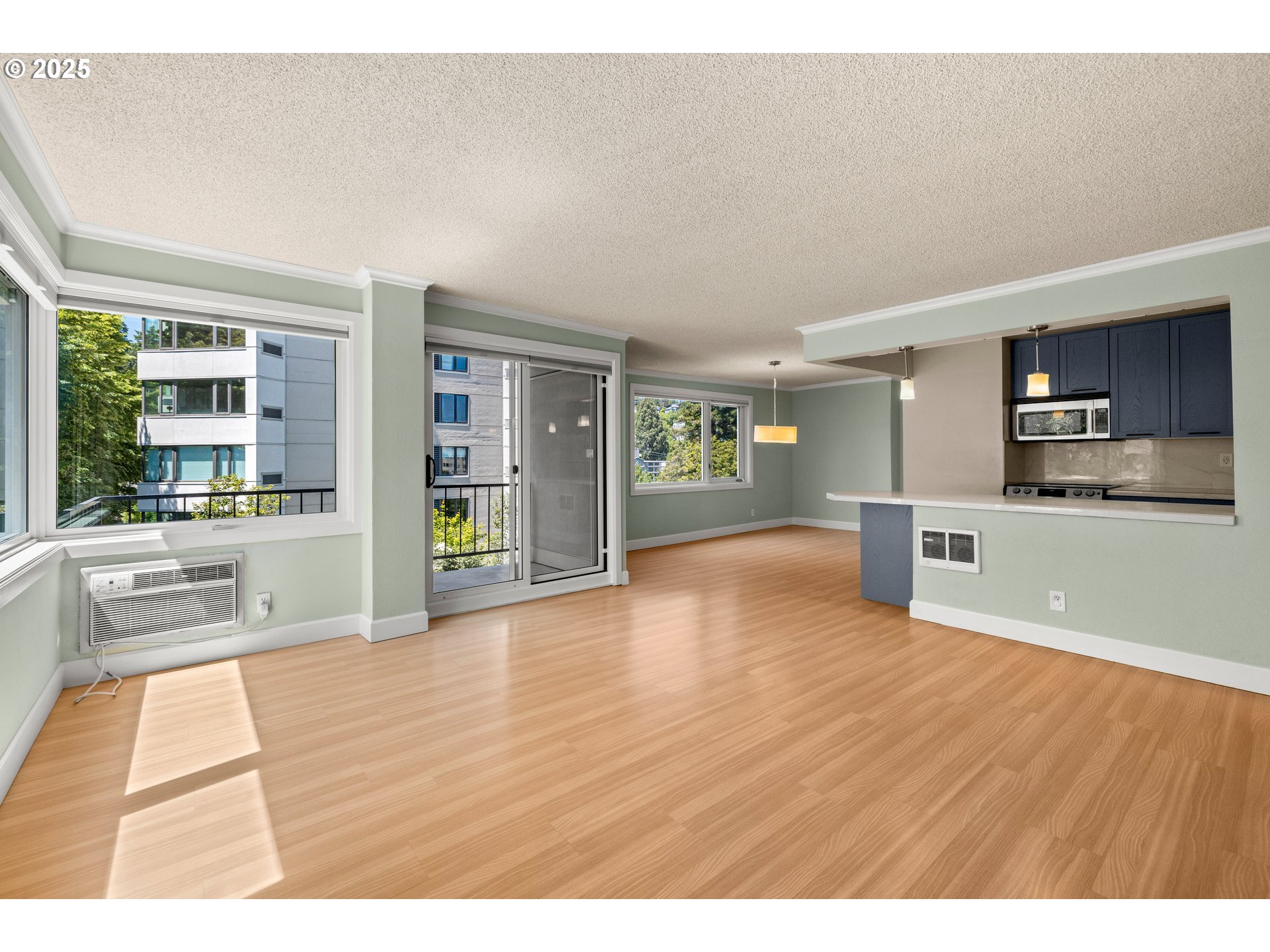 Photo #8: 709743612 Listing: Photo #8