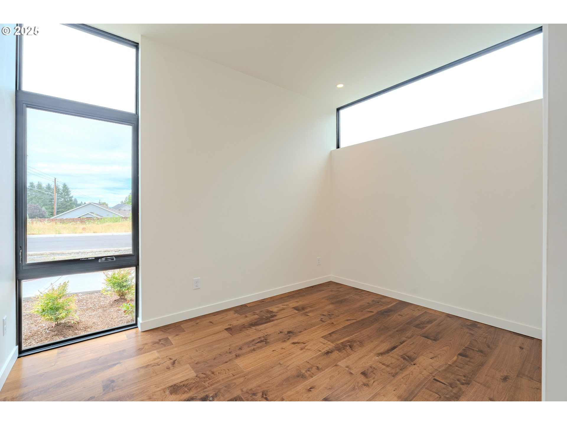 Photo #16: 710603924 Listing: Photo #16