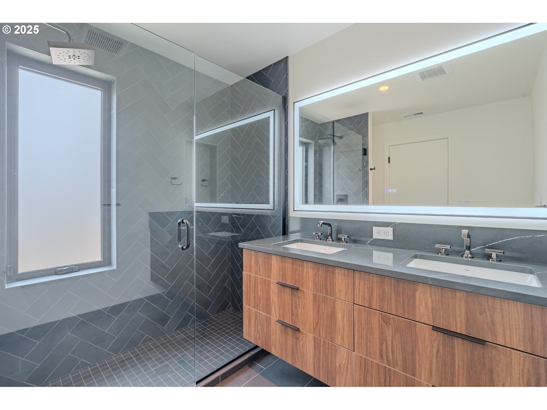 Photo #19: 710603924 Listing: Photo #19