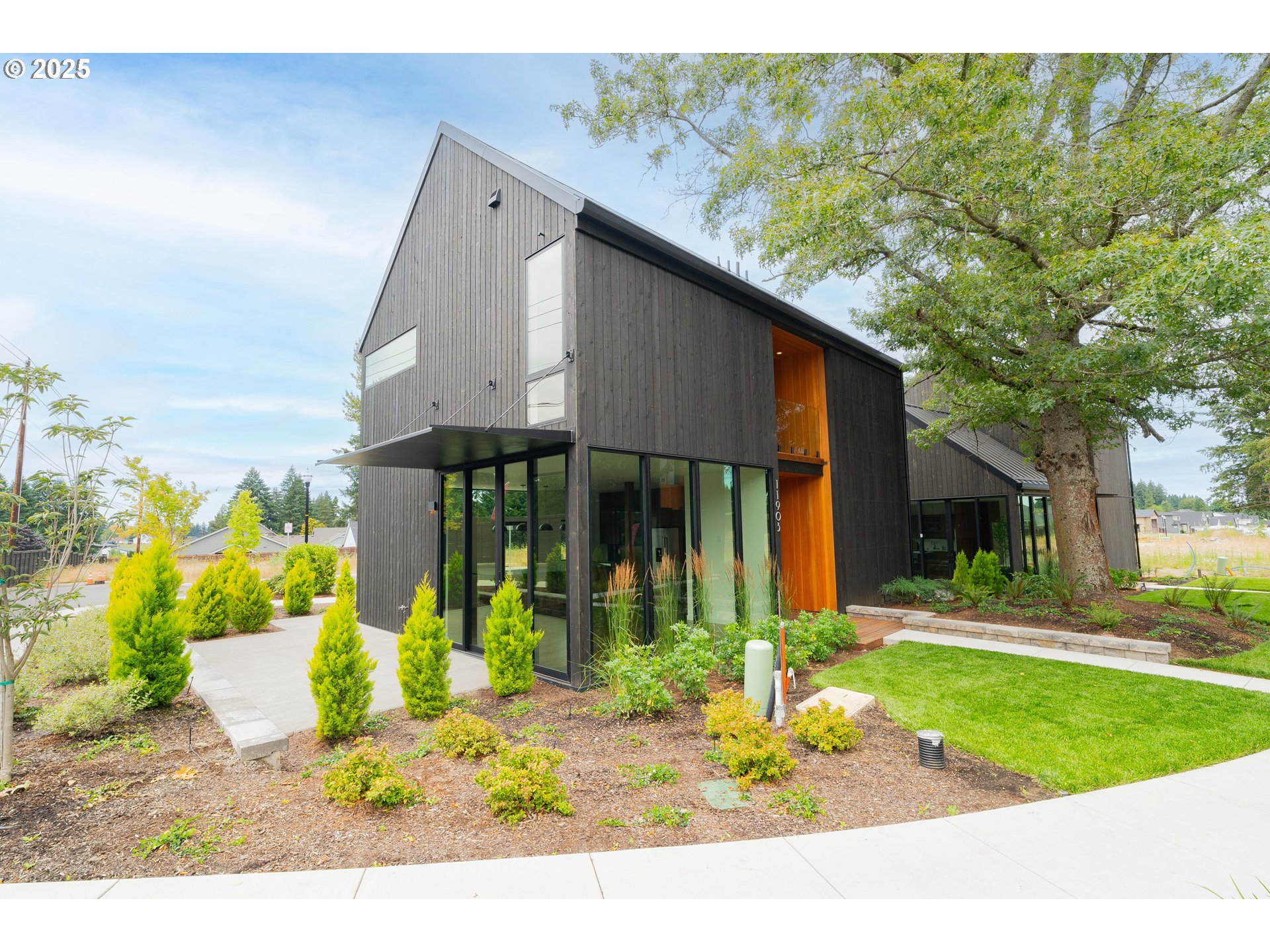 Photo #1: 710603924 Listing: Photo #1