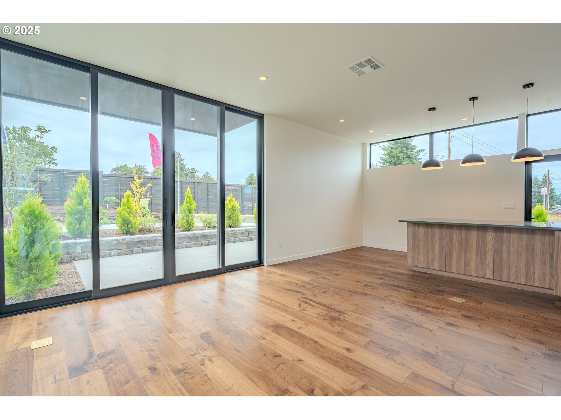 Photo #5: 710603924 Listing: Photo #5