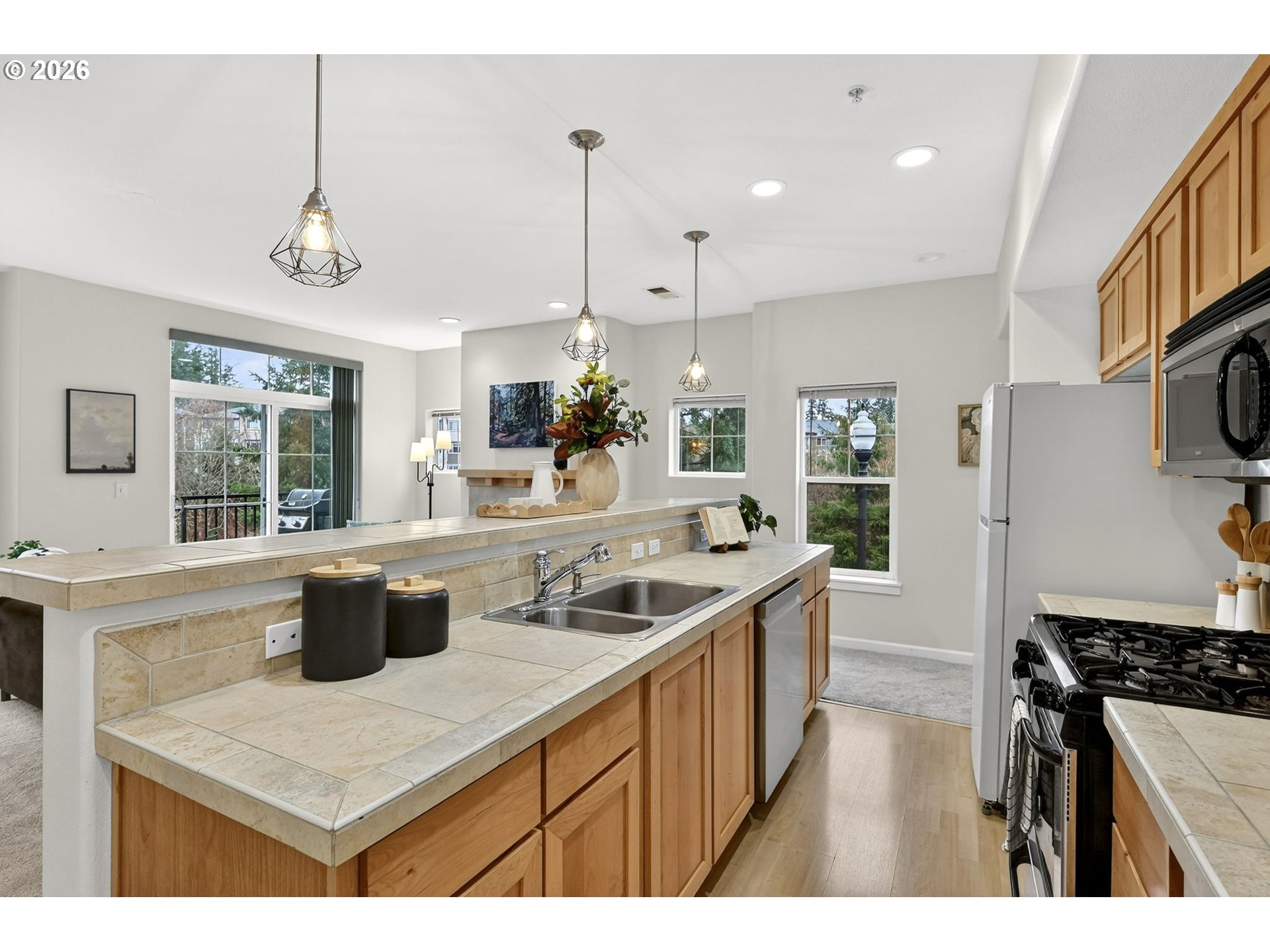 Photo #10: 710989275 Listing: Photo #10