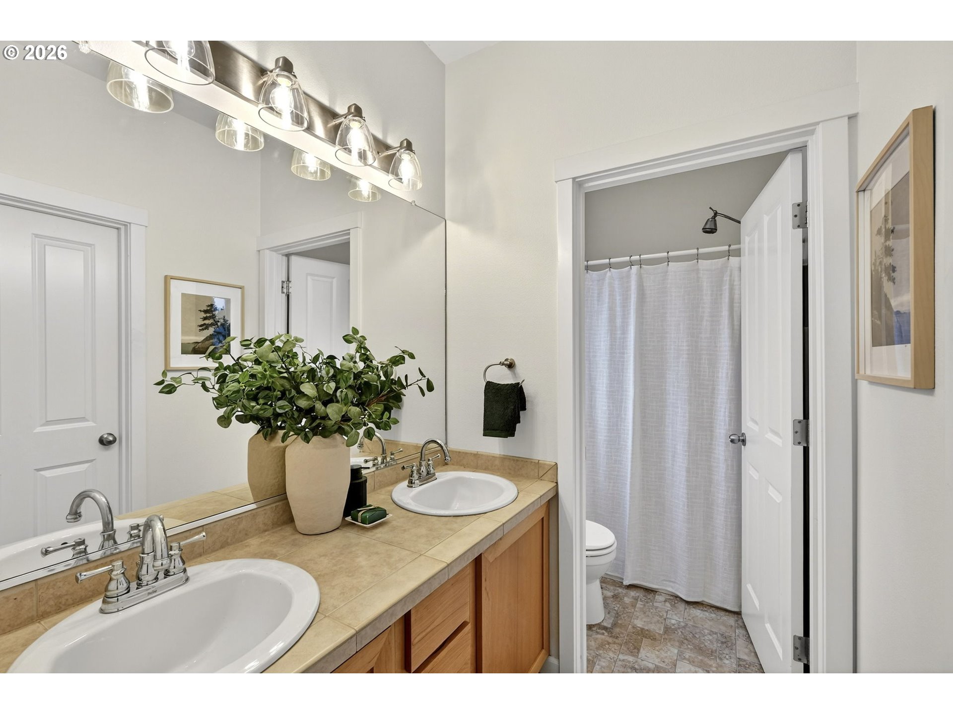 Photo #18: 710989275 Listing: Photo #18