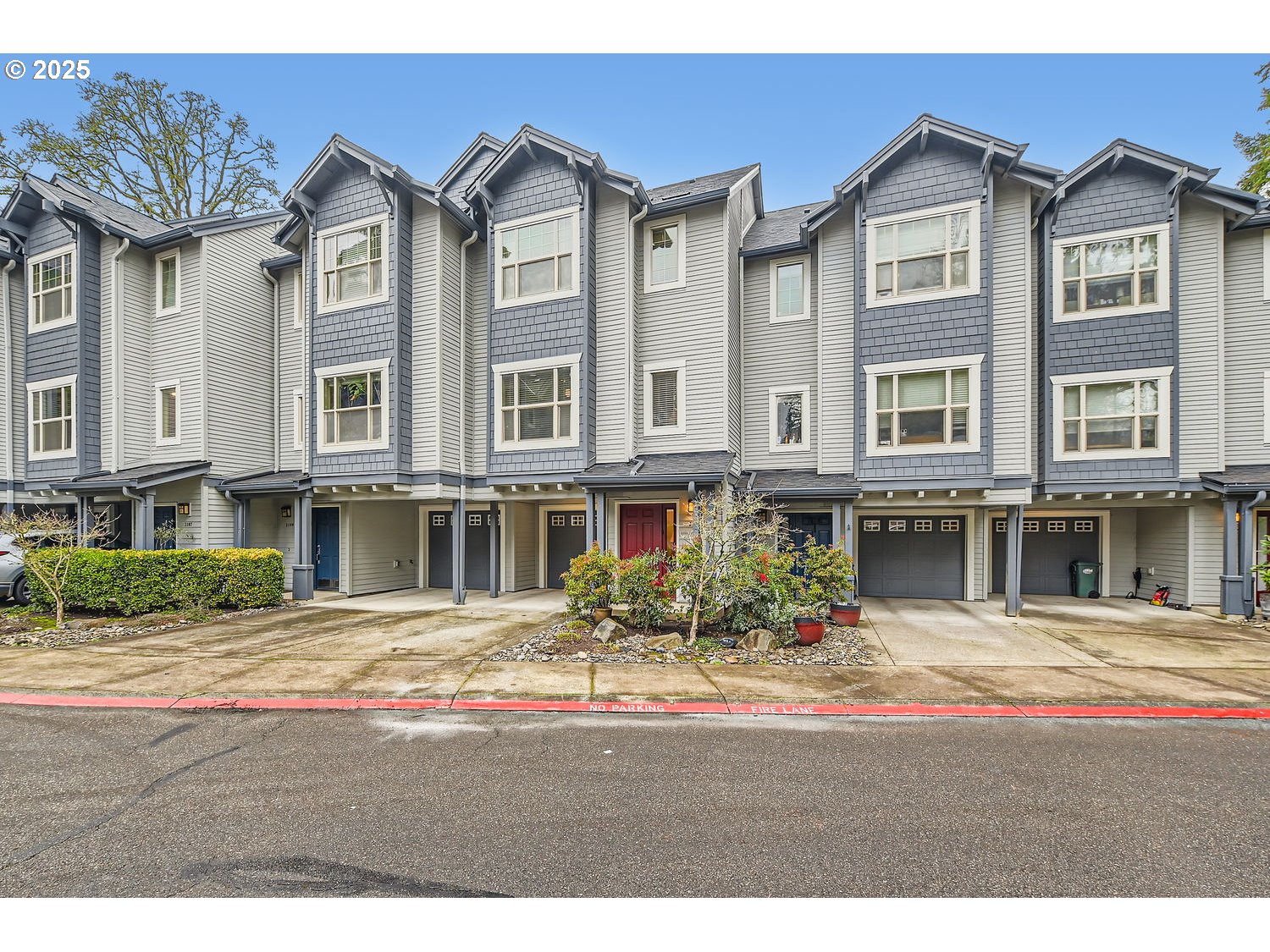 Photo #2: 711576516 Listing 