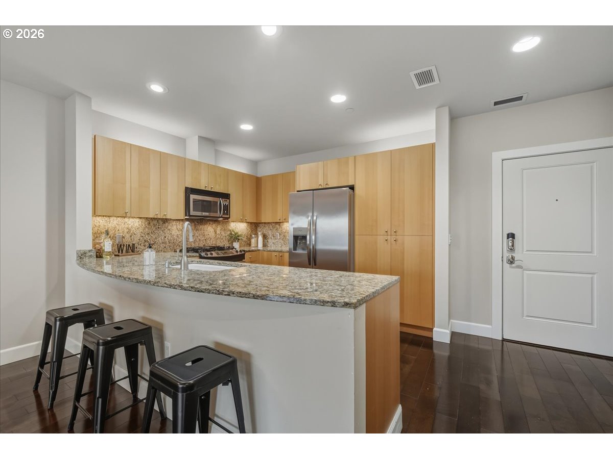 Photo #17: 712327592 Listing: Photo #17