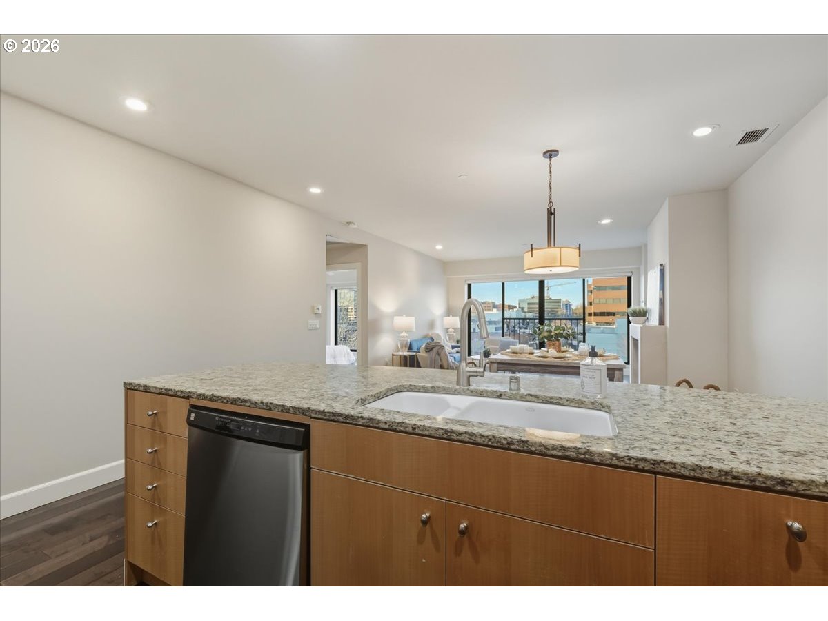 Photo #19: 712327592 Listing: Photo #19