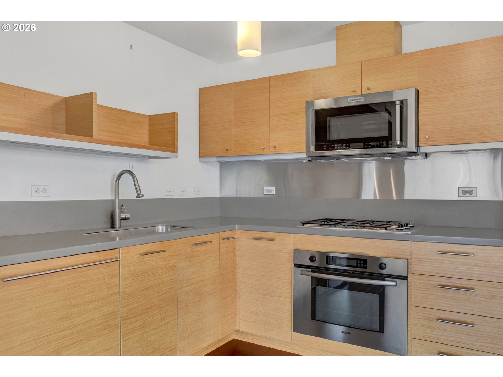 Photo #17: 712823576 Listing: Photo #17