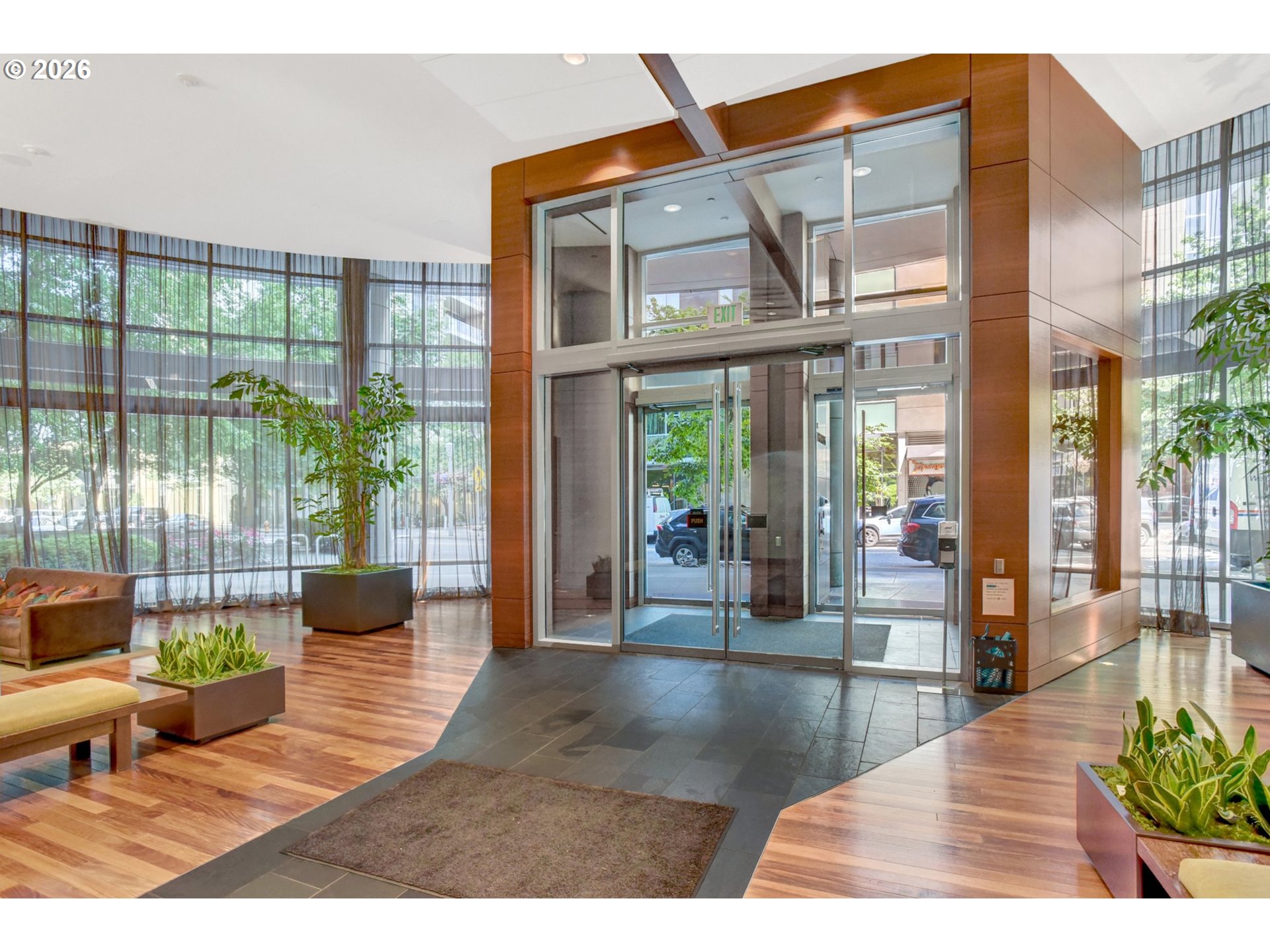 Photo #4: 712823576 Listing: Photo #4