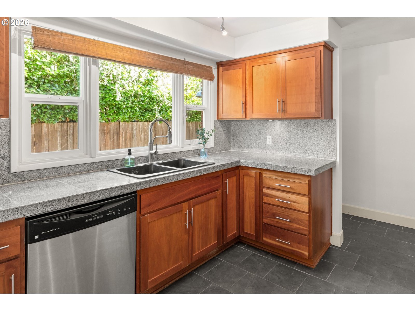 Photo #15: 713088484 Listing: Photo #15