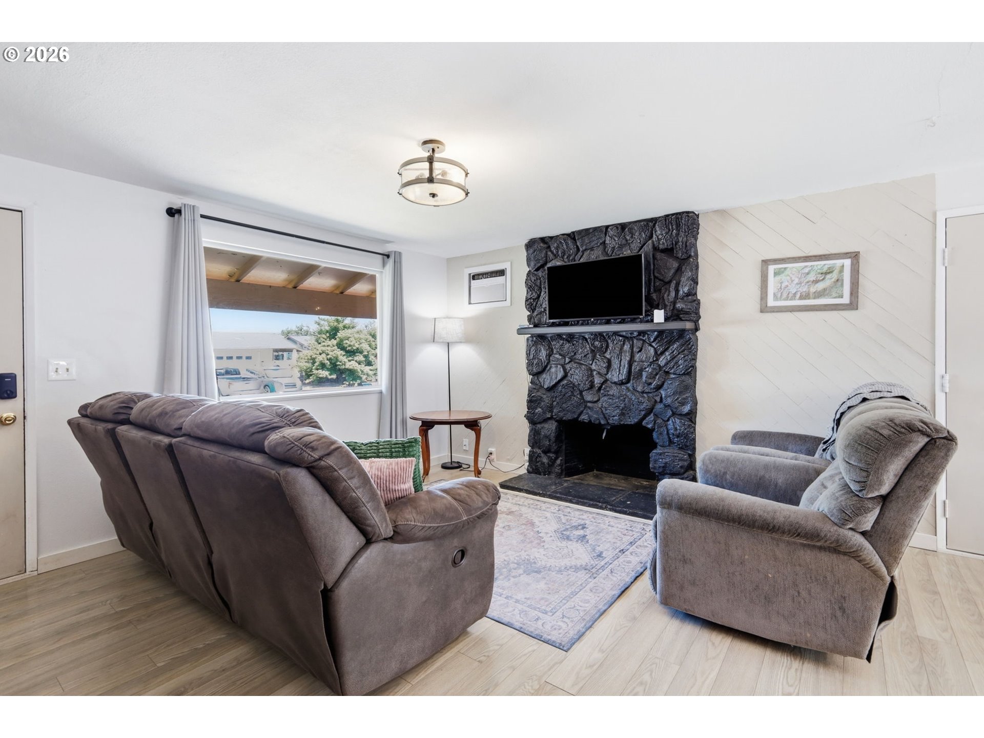 Property photo 6 of 48