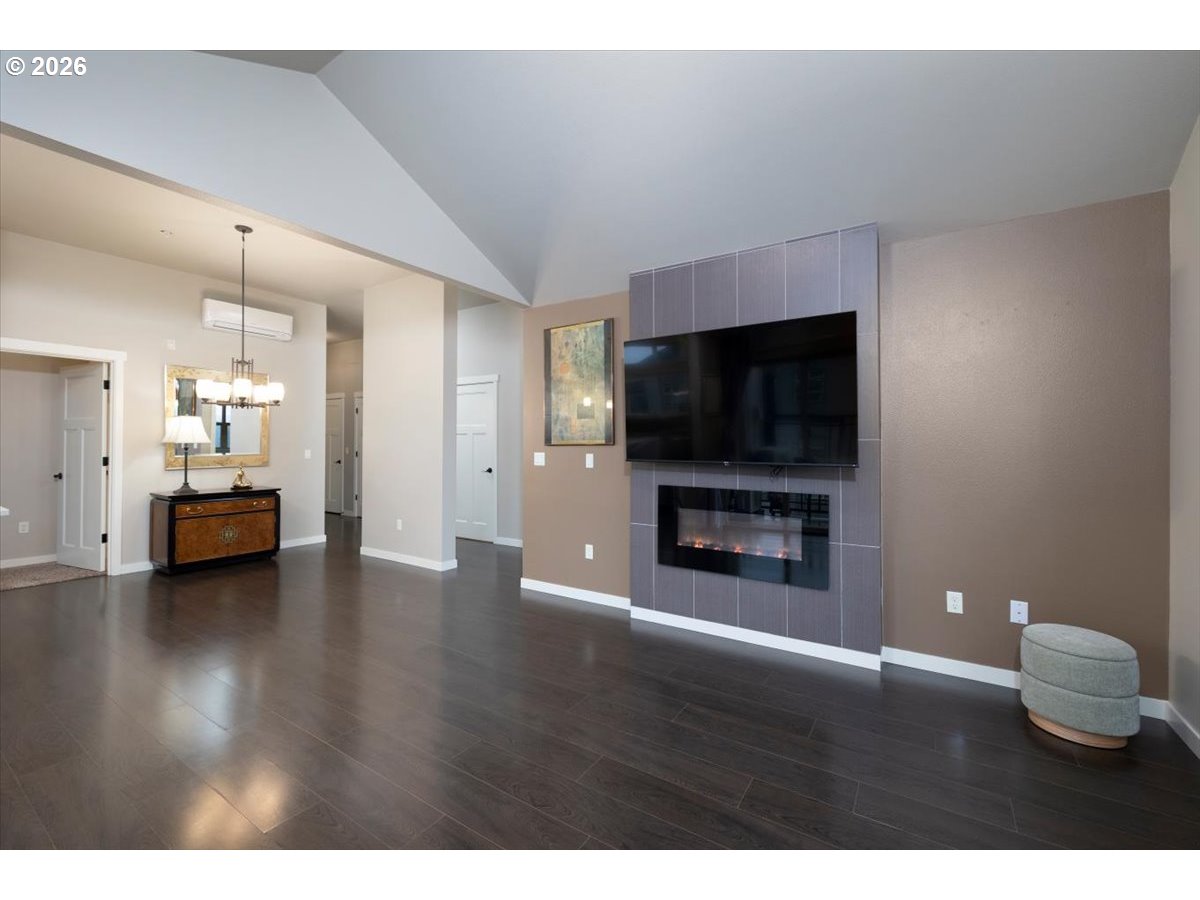 Photo #14: 714121798 Listing: Photo #14