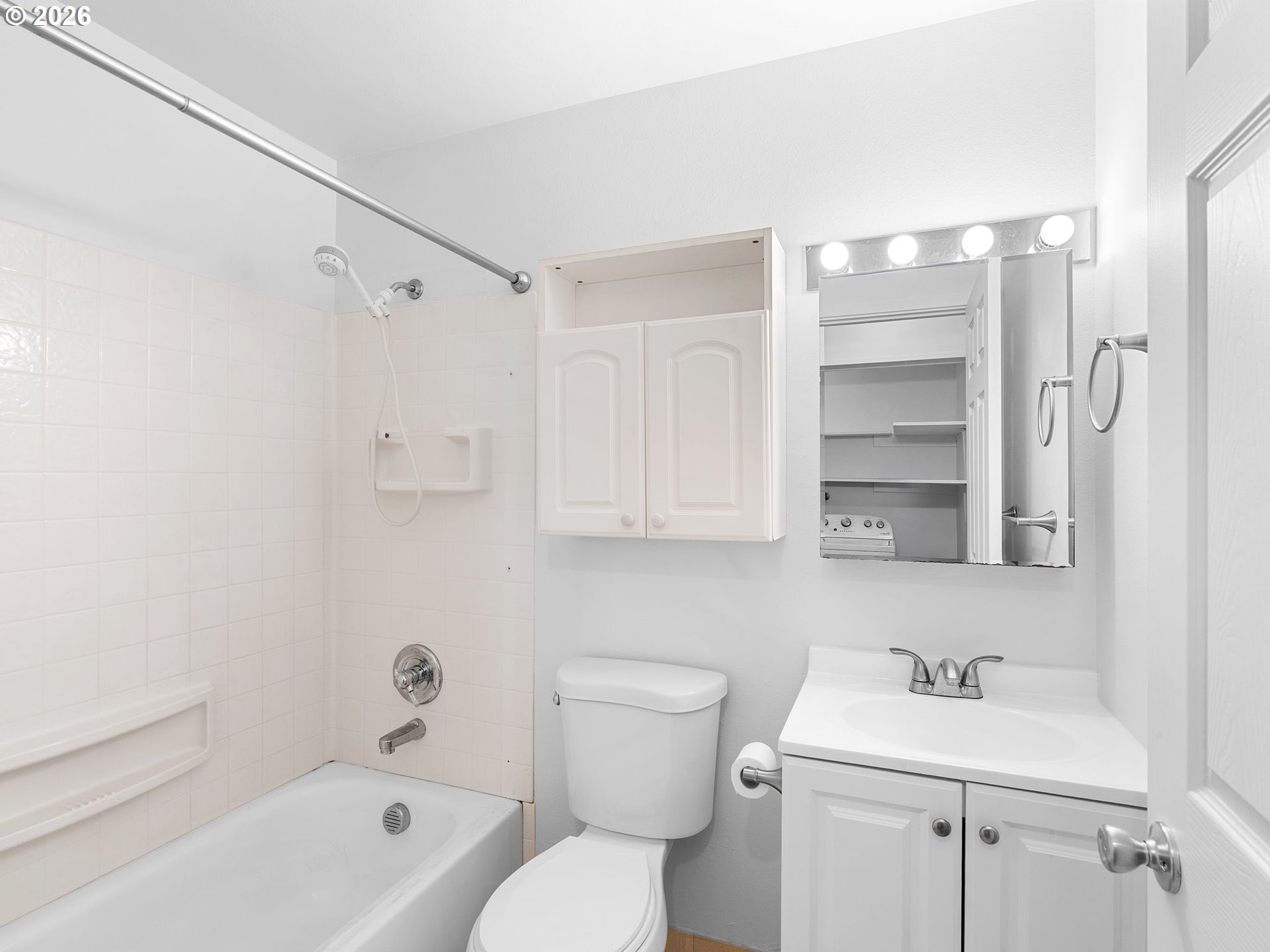 Photo #4: 714206057 Listing: Photo #4