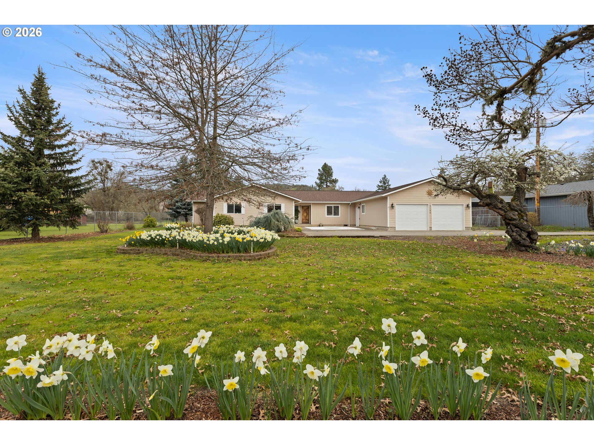 2164 SE DOUGLAS AVE, Roseburg, OR, 97470