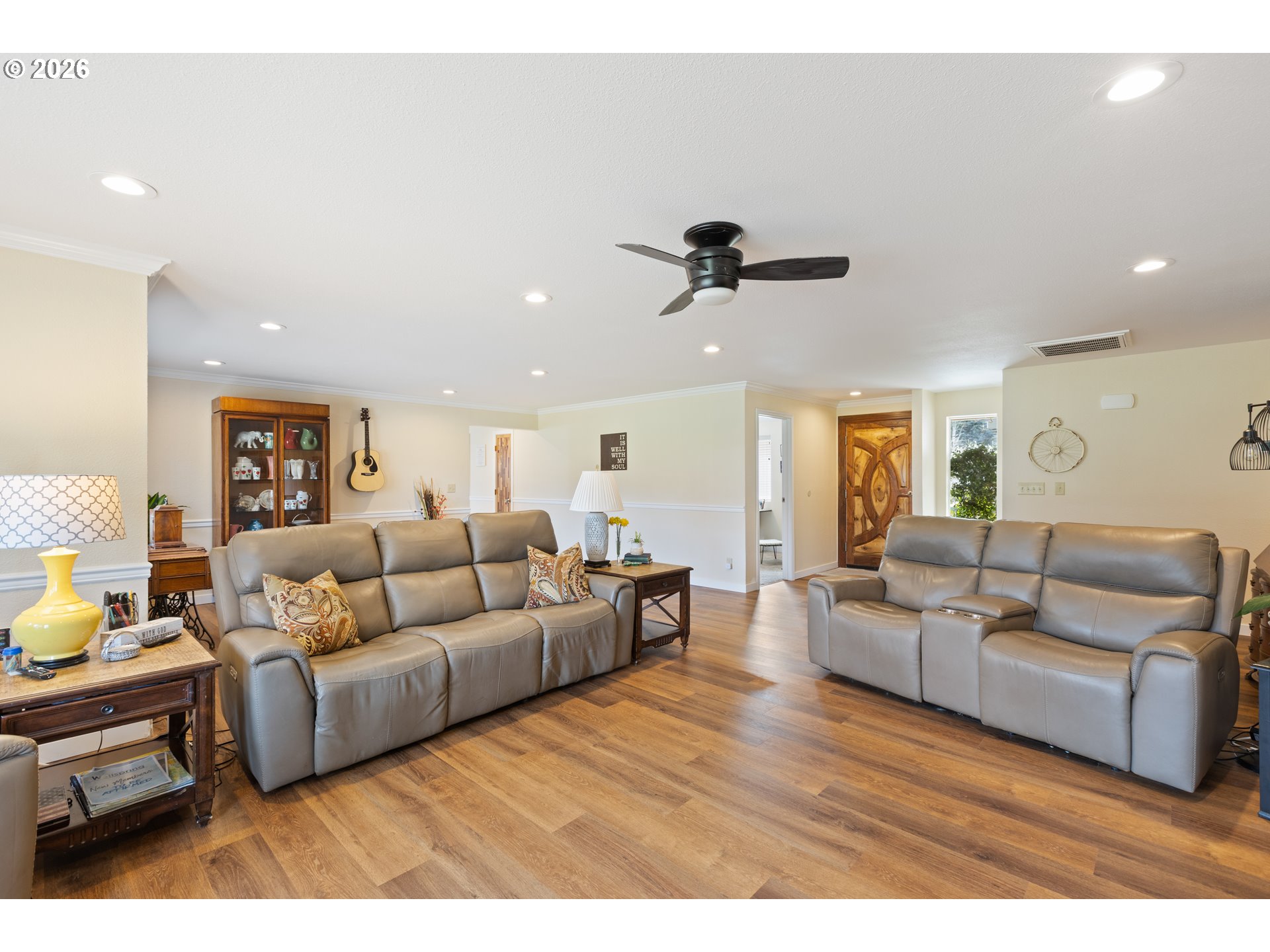 2164 SE DOUGLAS AVE, Roseburg, OR, 97470