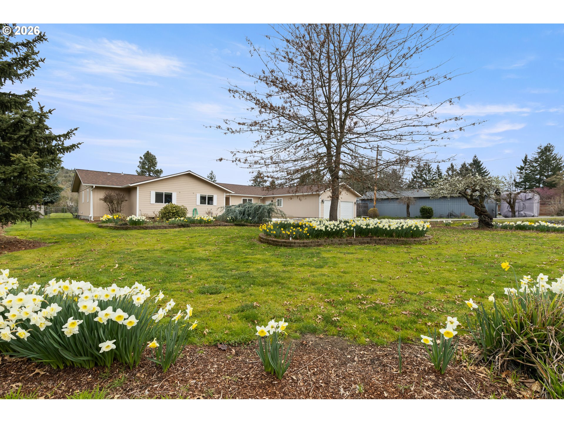 2164 SE DOUGLAS AVE, Roseburg, OR, 97470