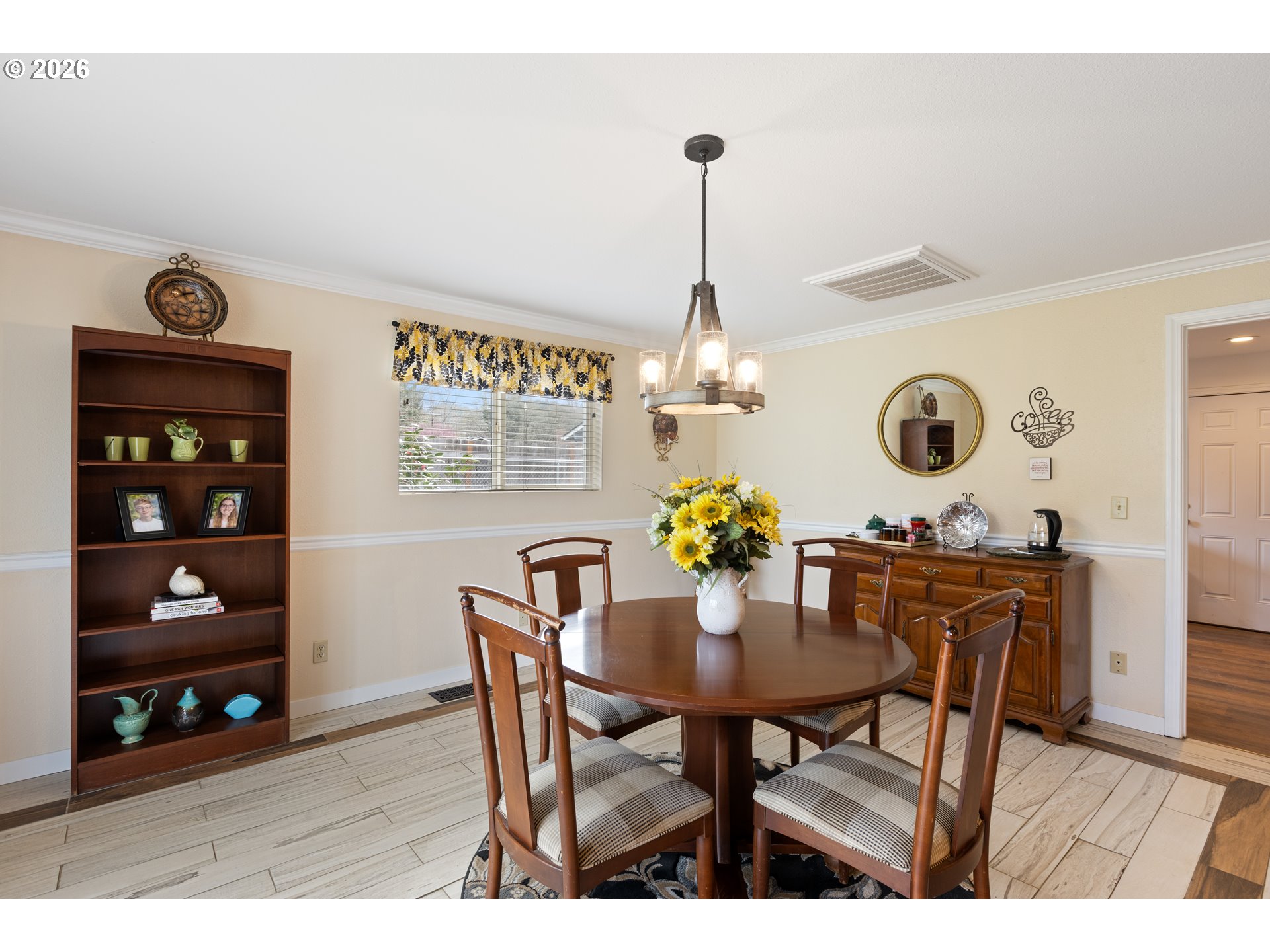 2164 SE DOUGLAS AVE, Roseburg, OR, 97470