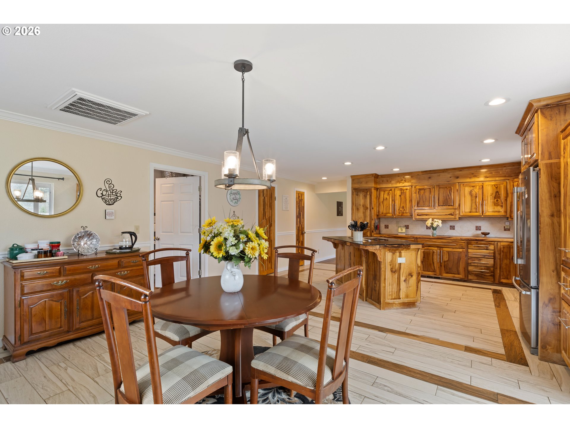 2164 SE DOUGLAS AVE, Roseburg, OR, 97470