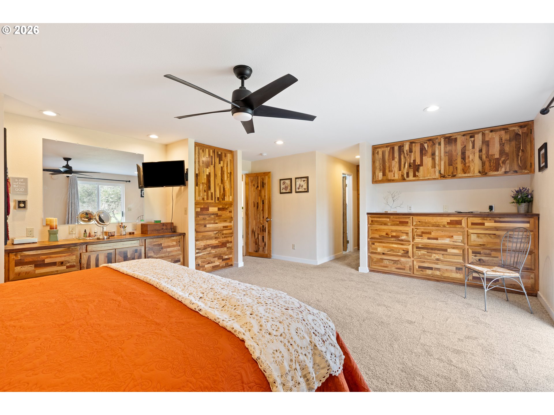 2164 SE DOUGLAS AVE, Roseburg, OR, 97470