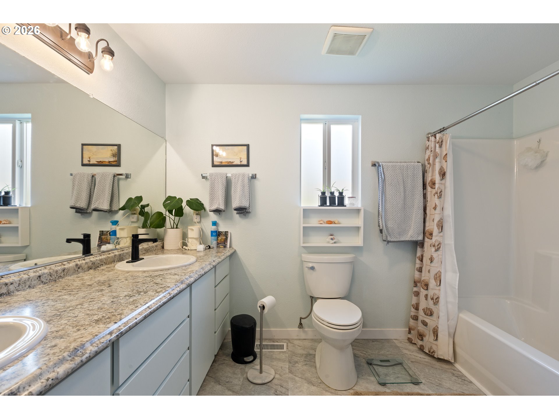 2164 SE DOUGLAS AVE, Roseburg, OR, 97470