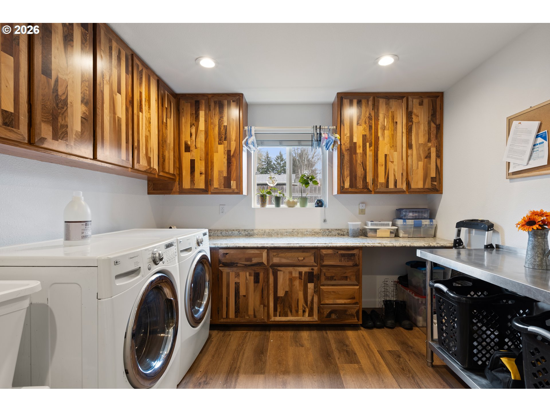 2164 SE DOUGLAS AVE, Roseburg, OR, 97470