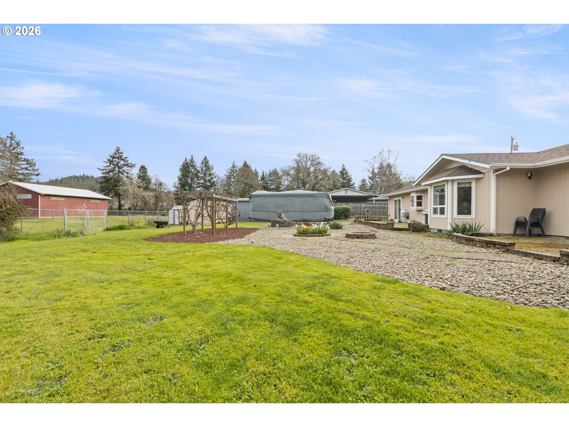 2164 SE DOUGLAS AVE, Roseburg, OR, 97470