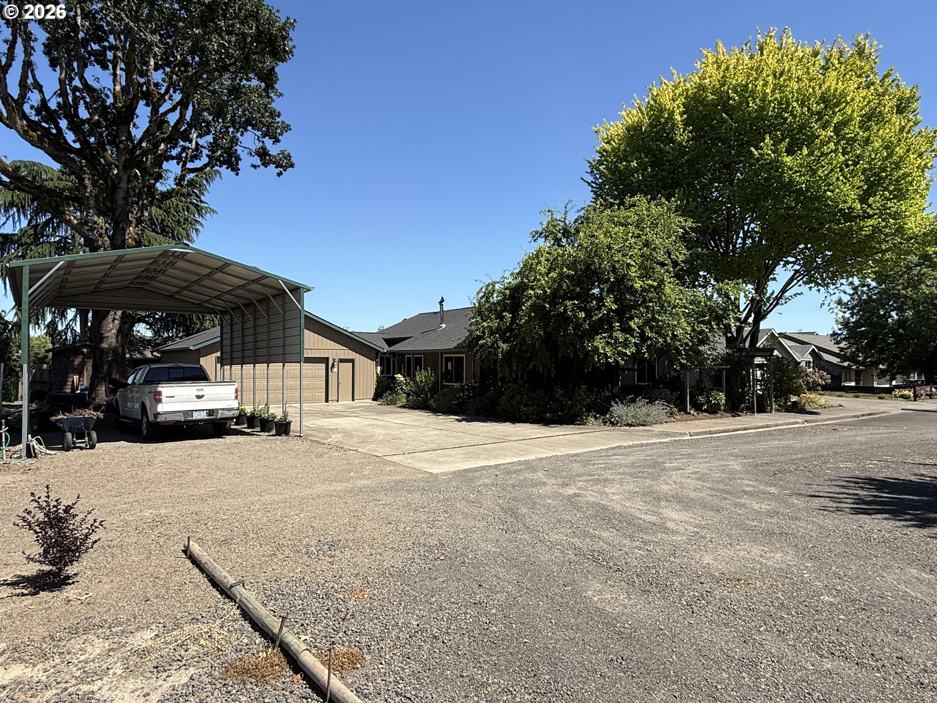 1666 EVERGREEN DR, Eugene, OR, 97404