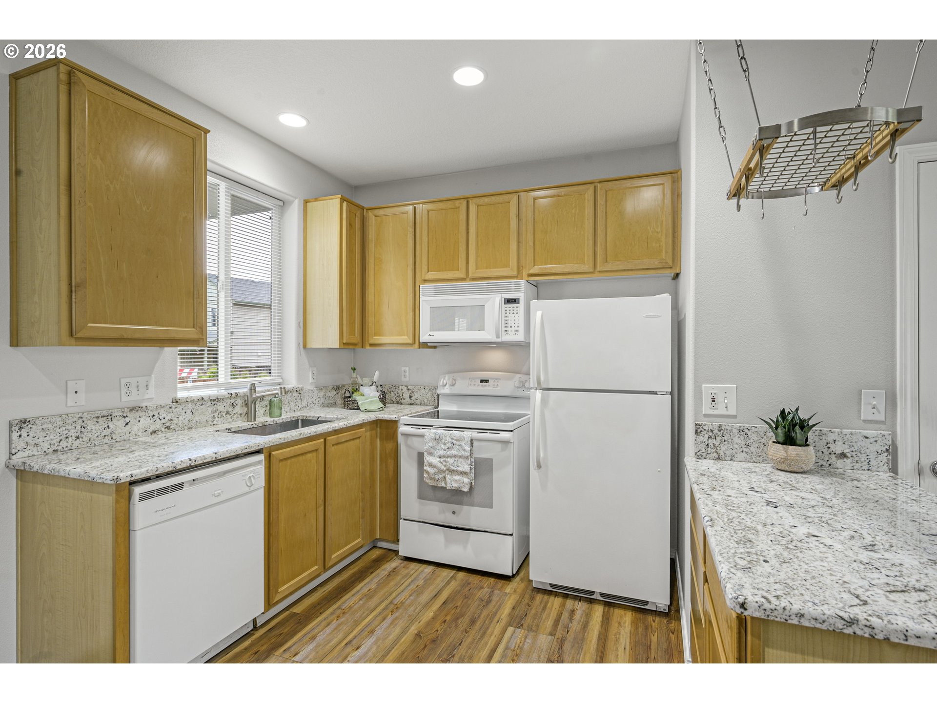 Photo #5: 716377795 Listing: Photo #5