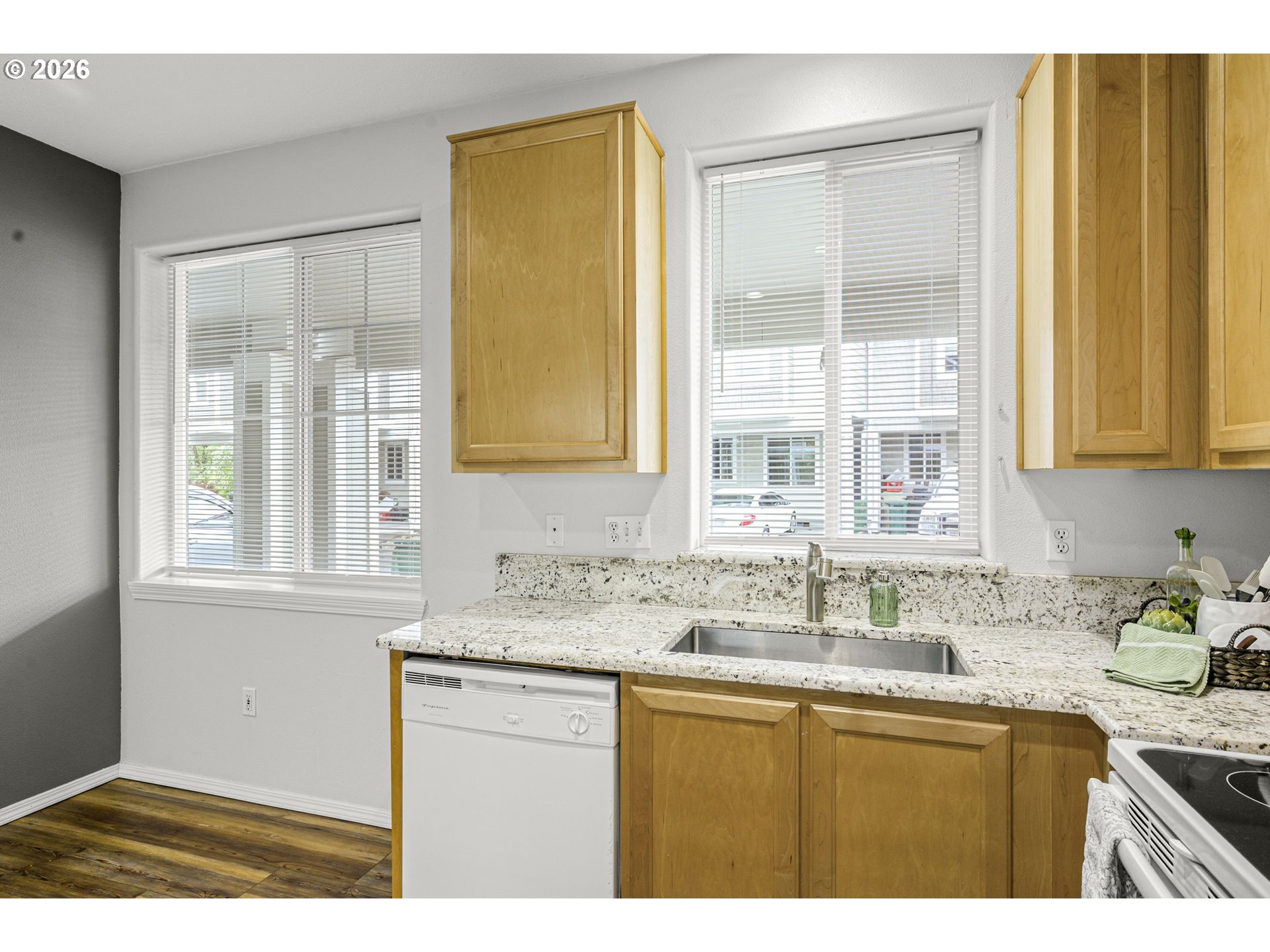 Photo #6: 716377795 Listing: Photo #6