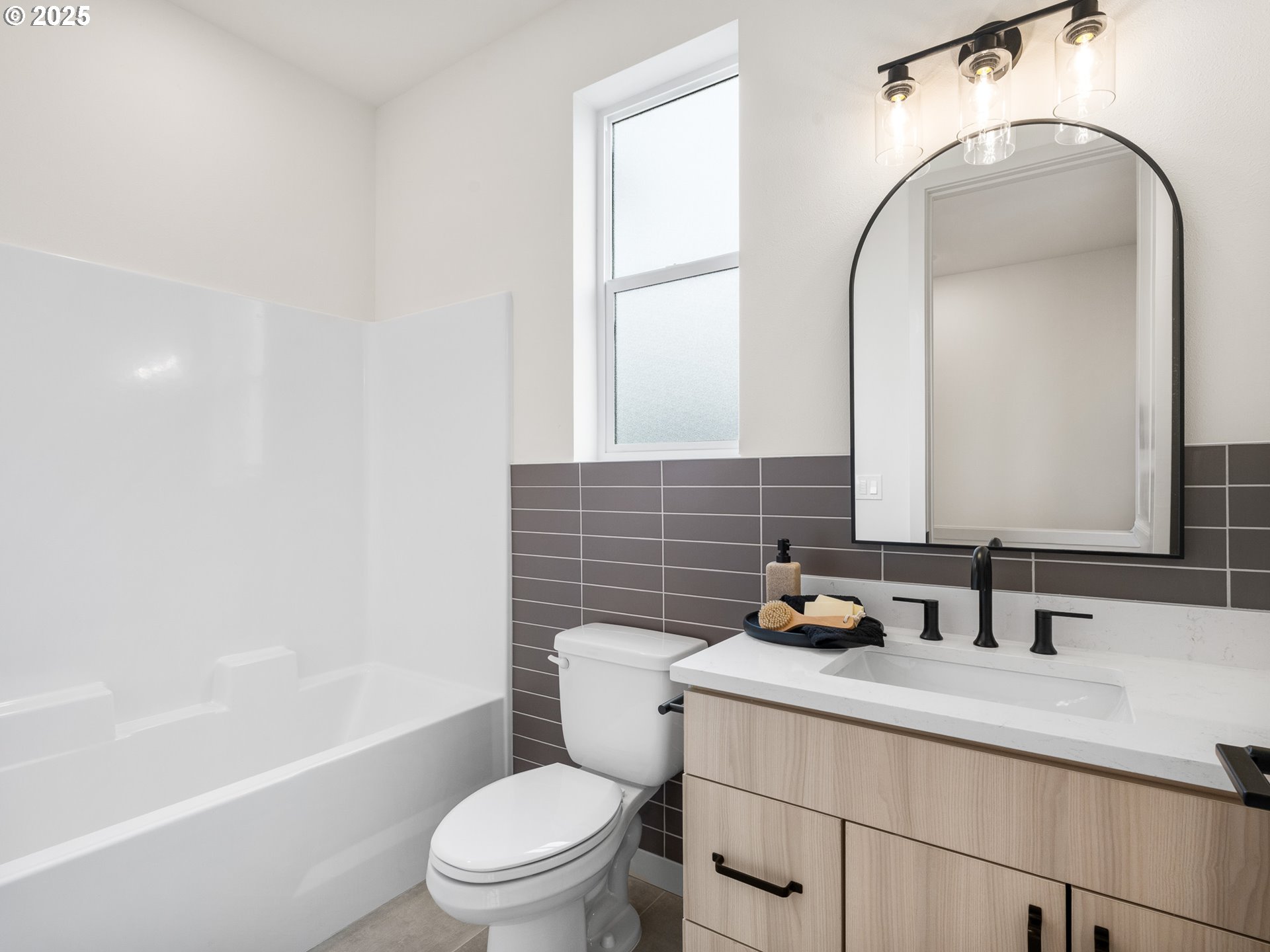 305 SE Jetty AVE, Lincoln City, OR, 97367