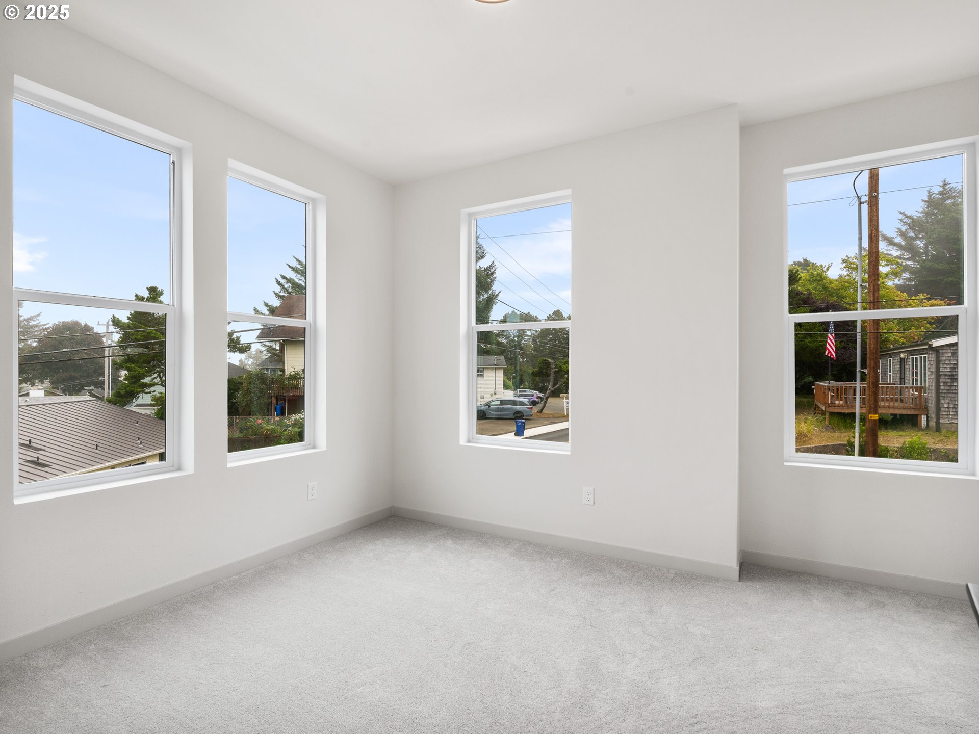 305 SE Jetty AVE, Lincoln City, OR, 97367