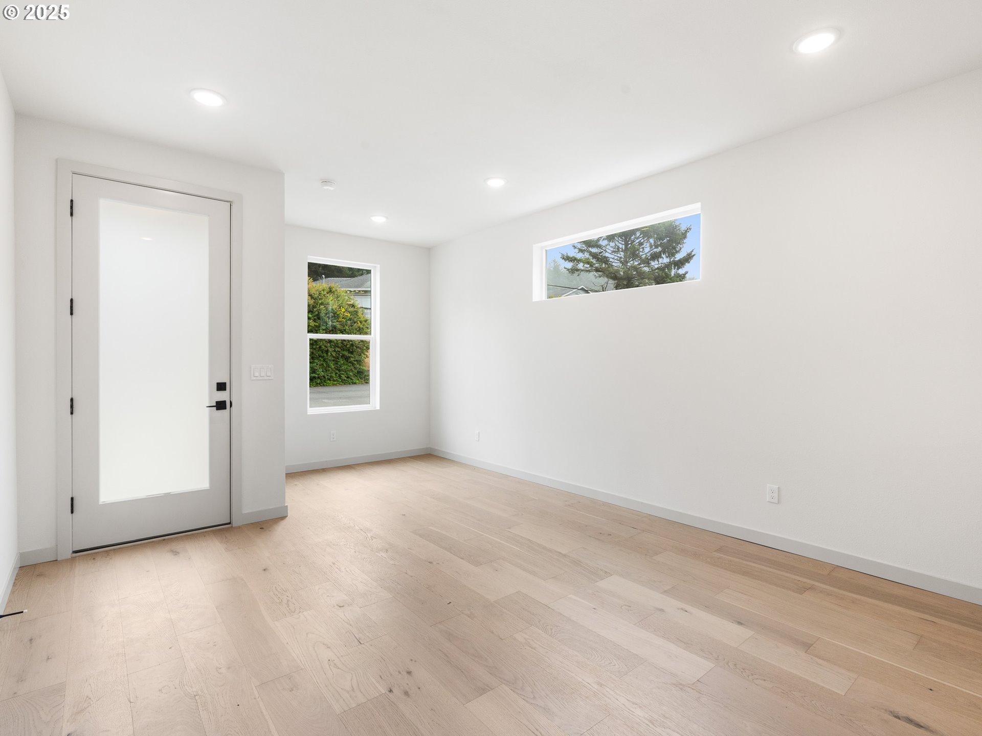 305 SE Jetty AVE, Lincoln City, OR, 97367