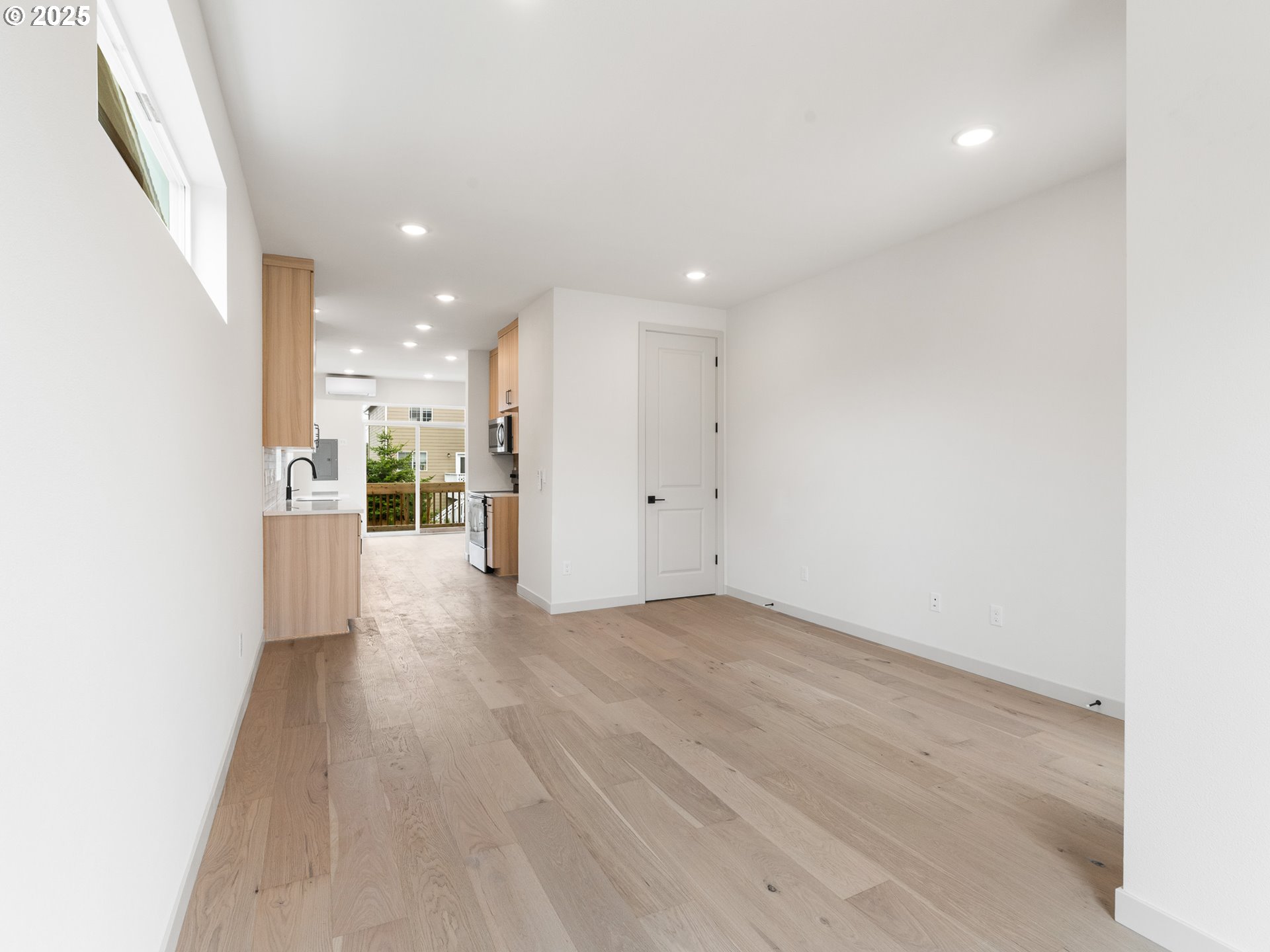 305 SE Jetty AVE, Lincoln City, OR, 97367