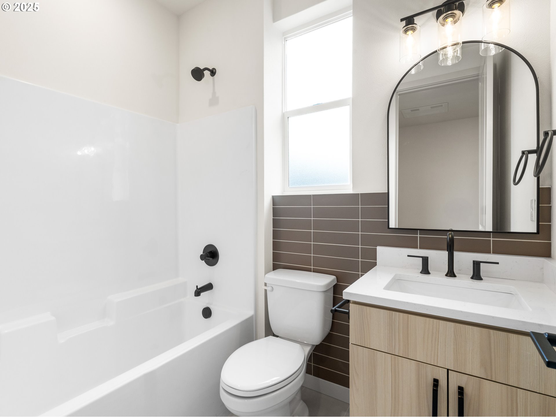 305 SE Jetty AVE, Lincoln City, OR, 97367