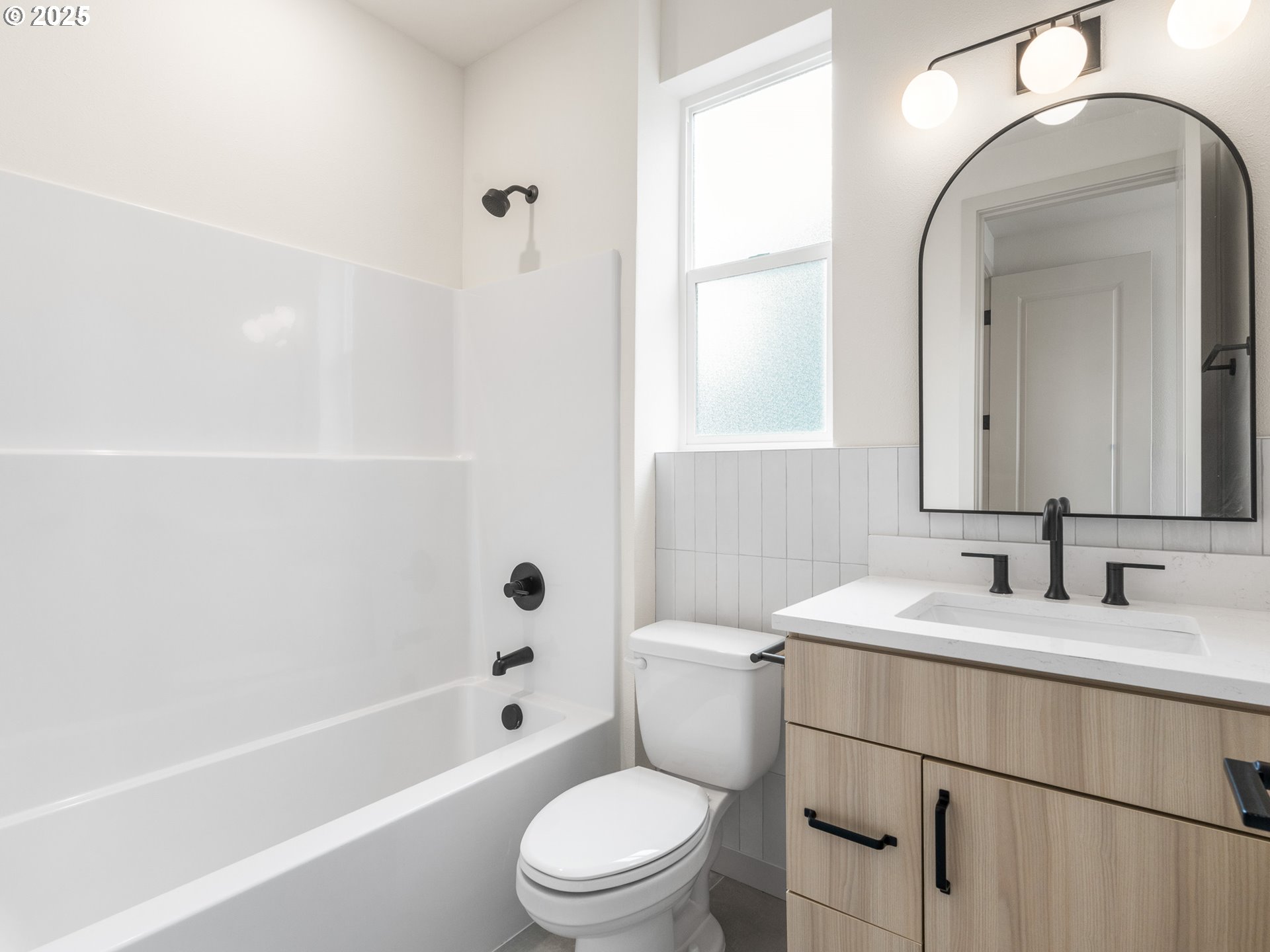 305 SE Jetty AVE, Lincoln City, OR, 97367