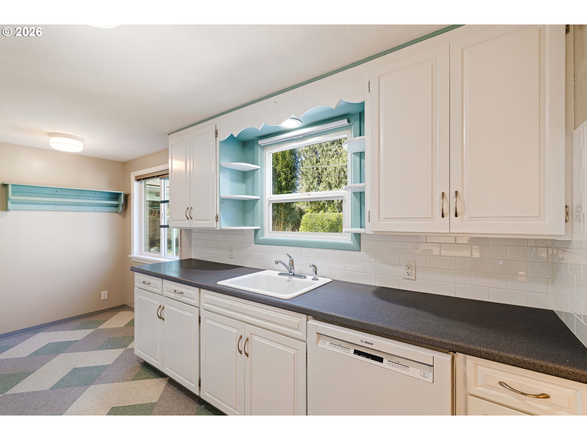 1666 EVERGREEN DR, Eugene, OR, 97404