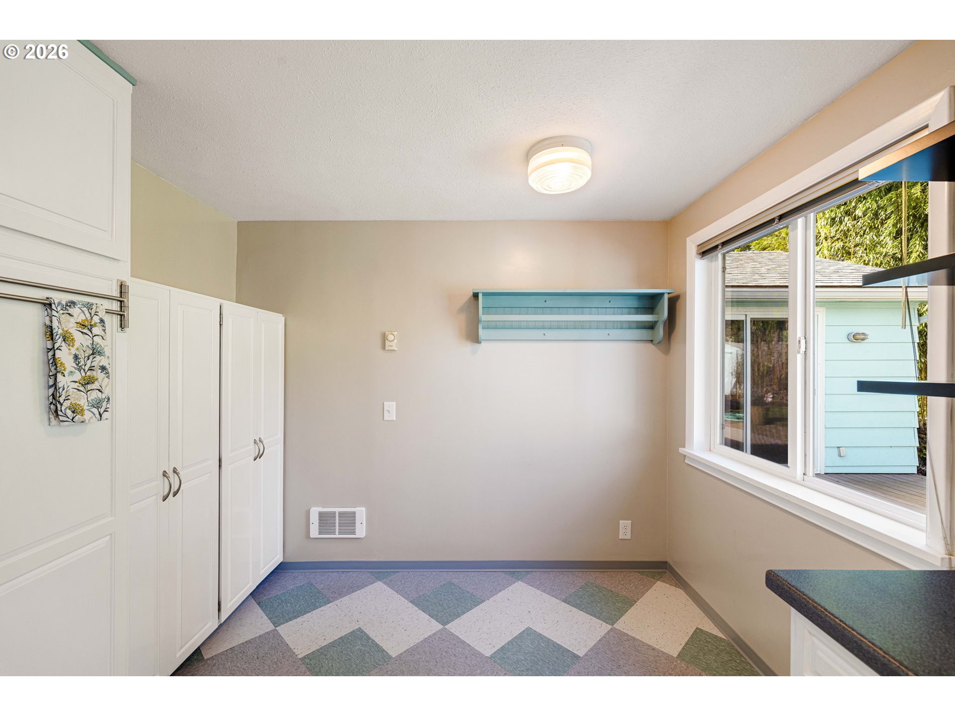 1666 EVERGREEN DR, Eugene, OR, 97404