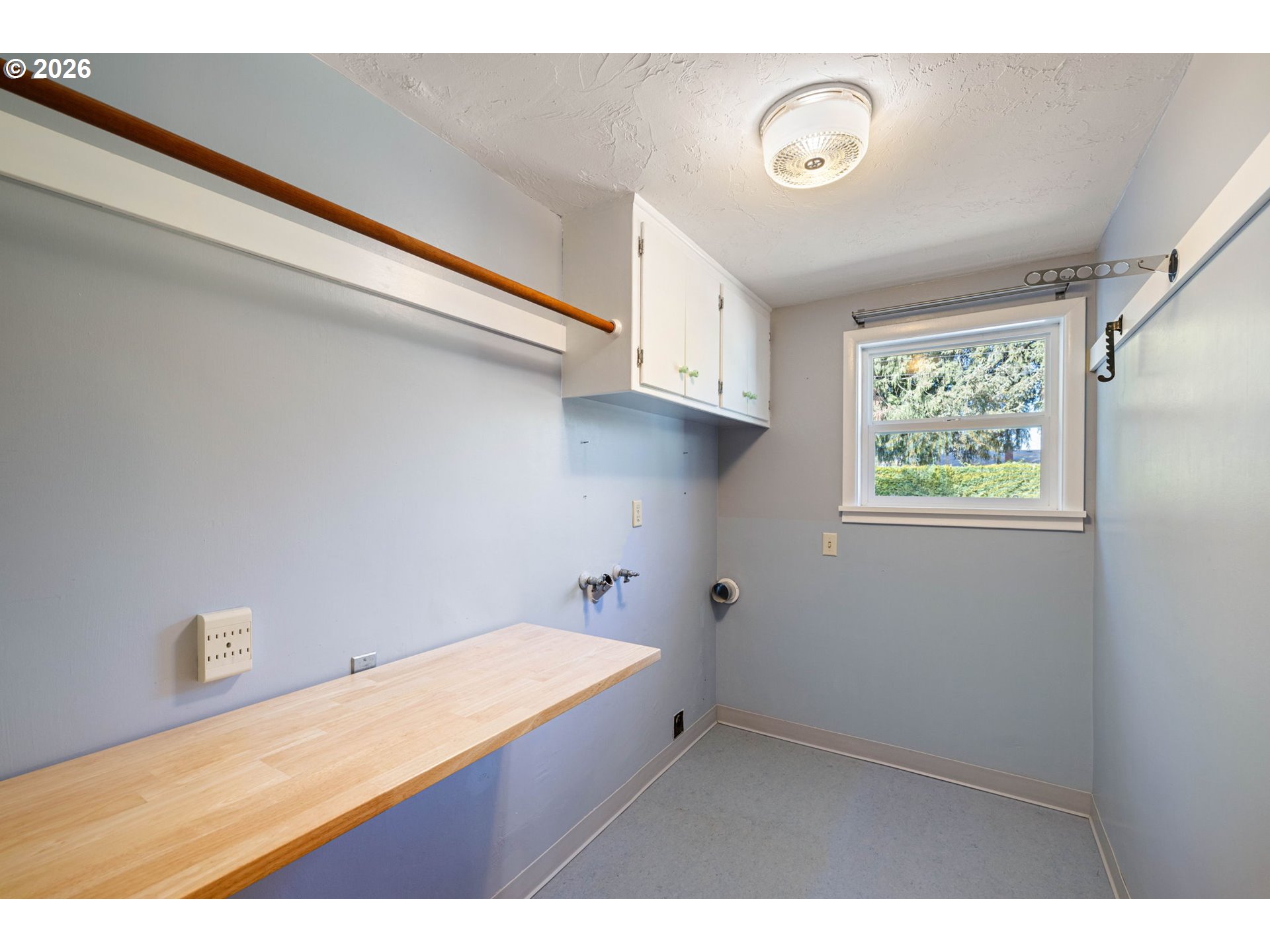 1666 EVERGREEN DR, Eugene, OR, 97404