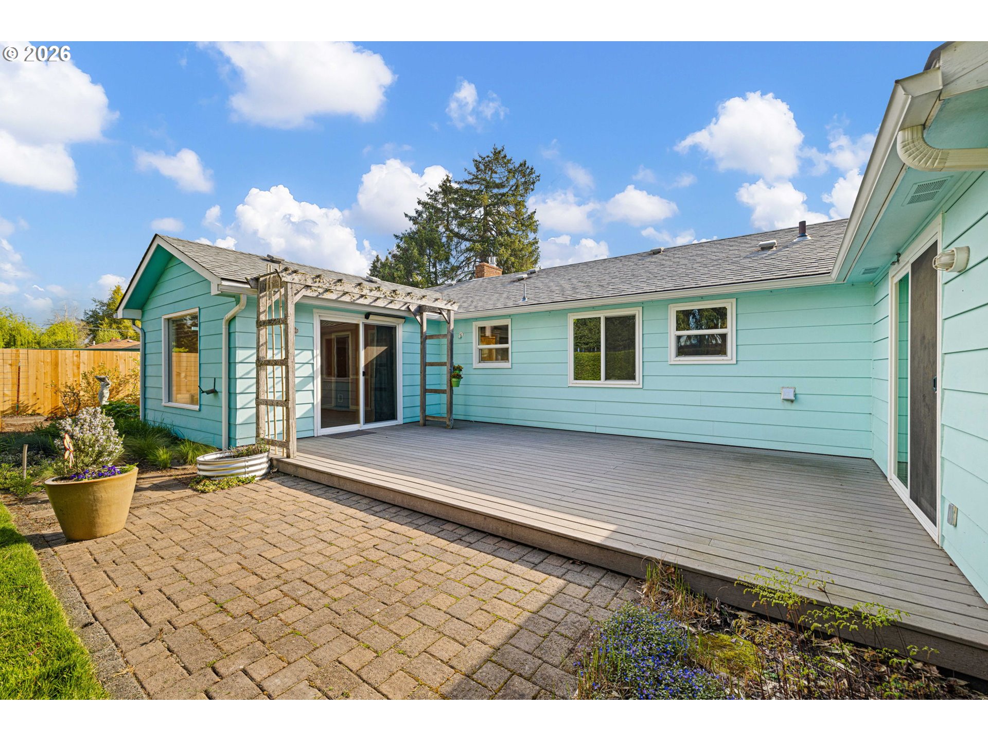 1666 EVERGREEN DR, Eugene, OR, 97404