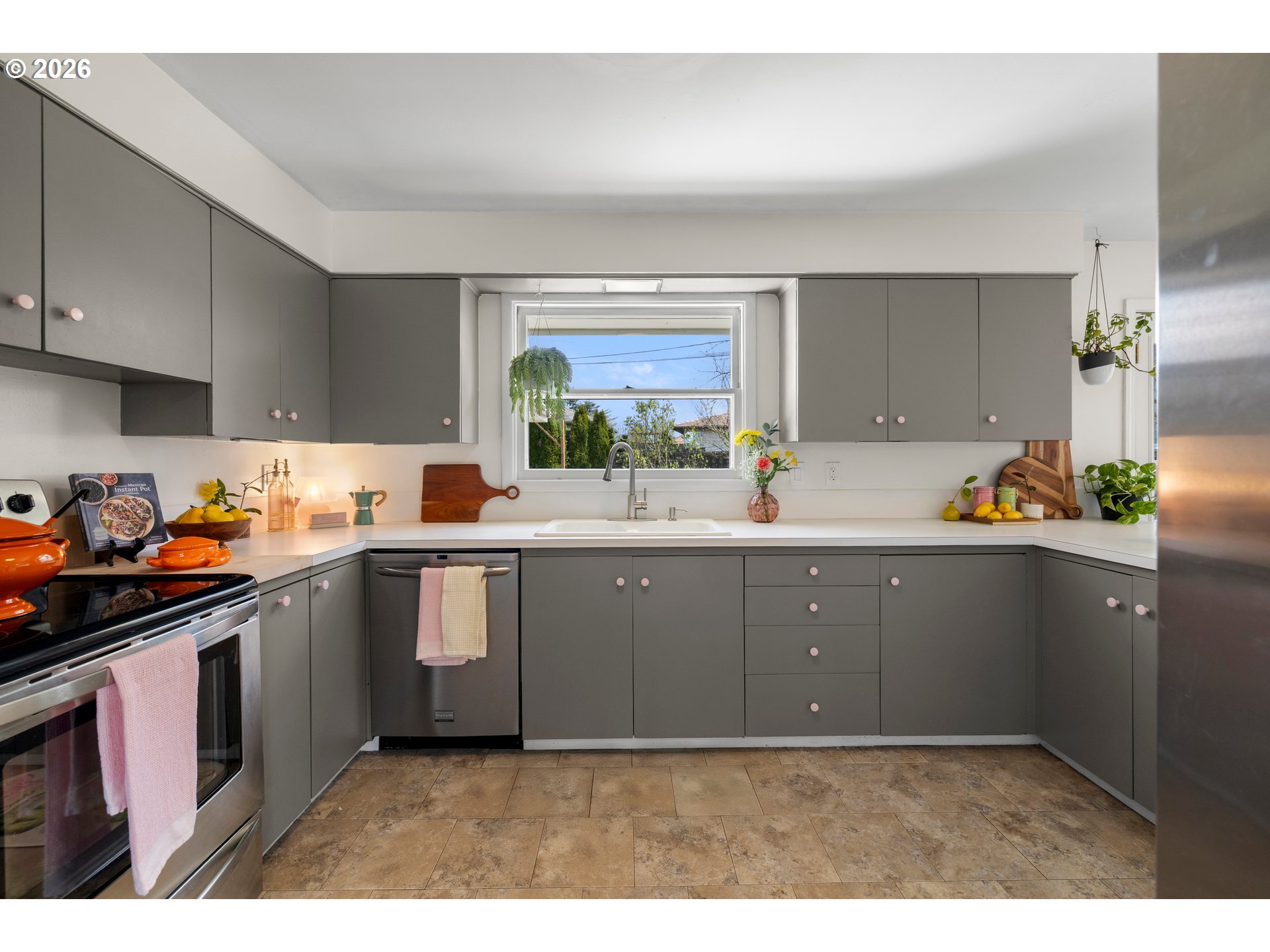 600 NE 108TH AVE, Portland, OR, 97220