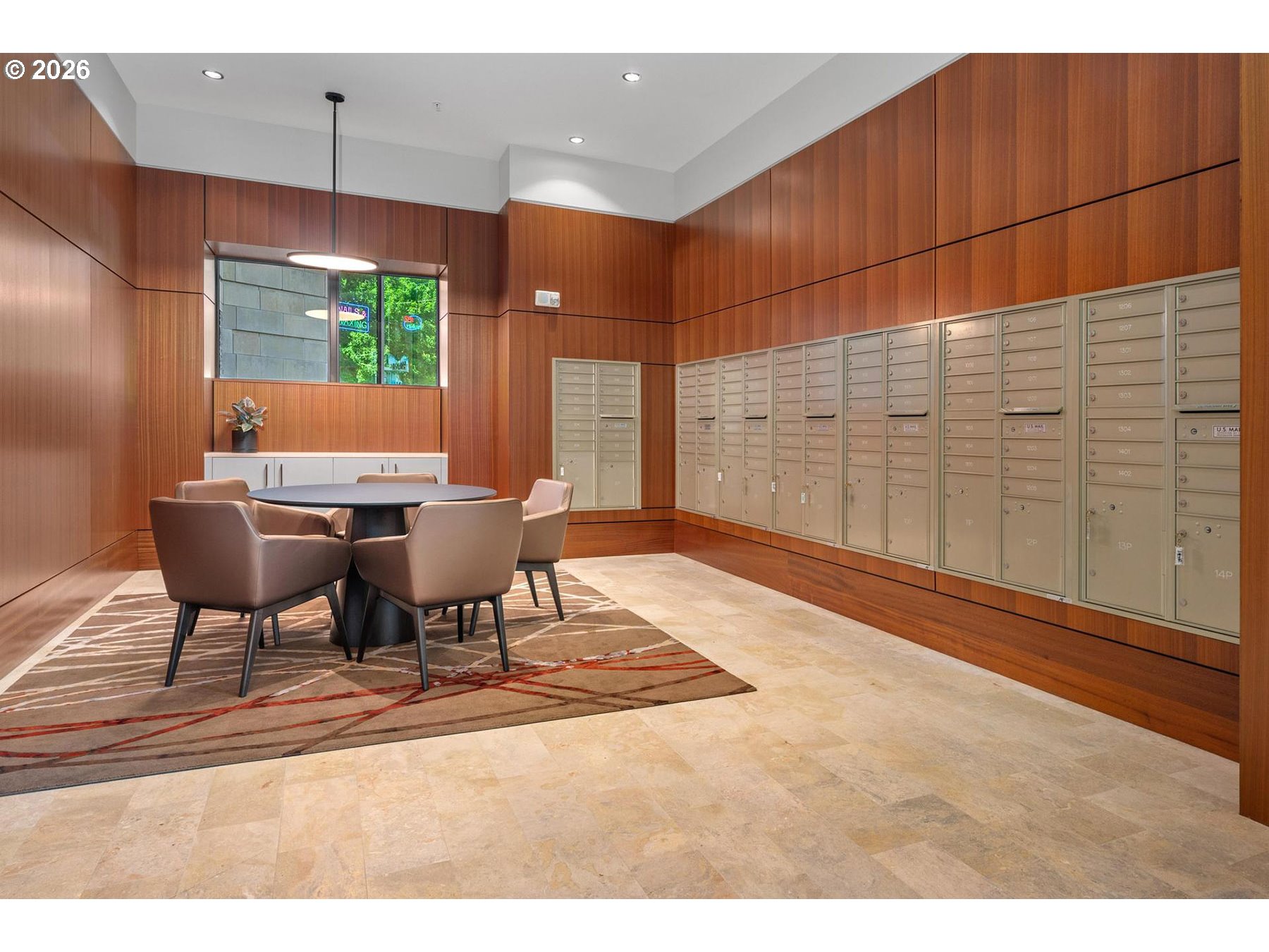 Photo #4: 717751685 Listing: Photo #4