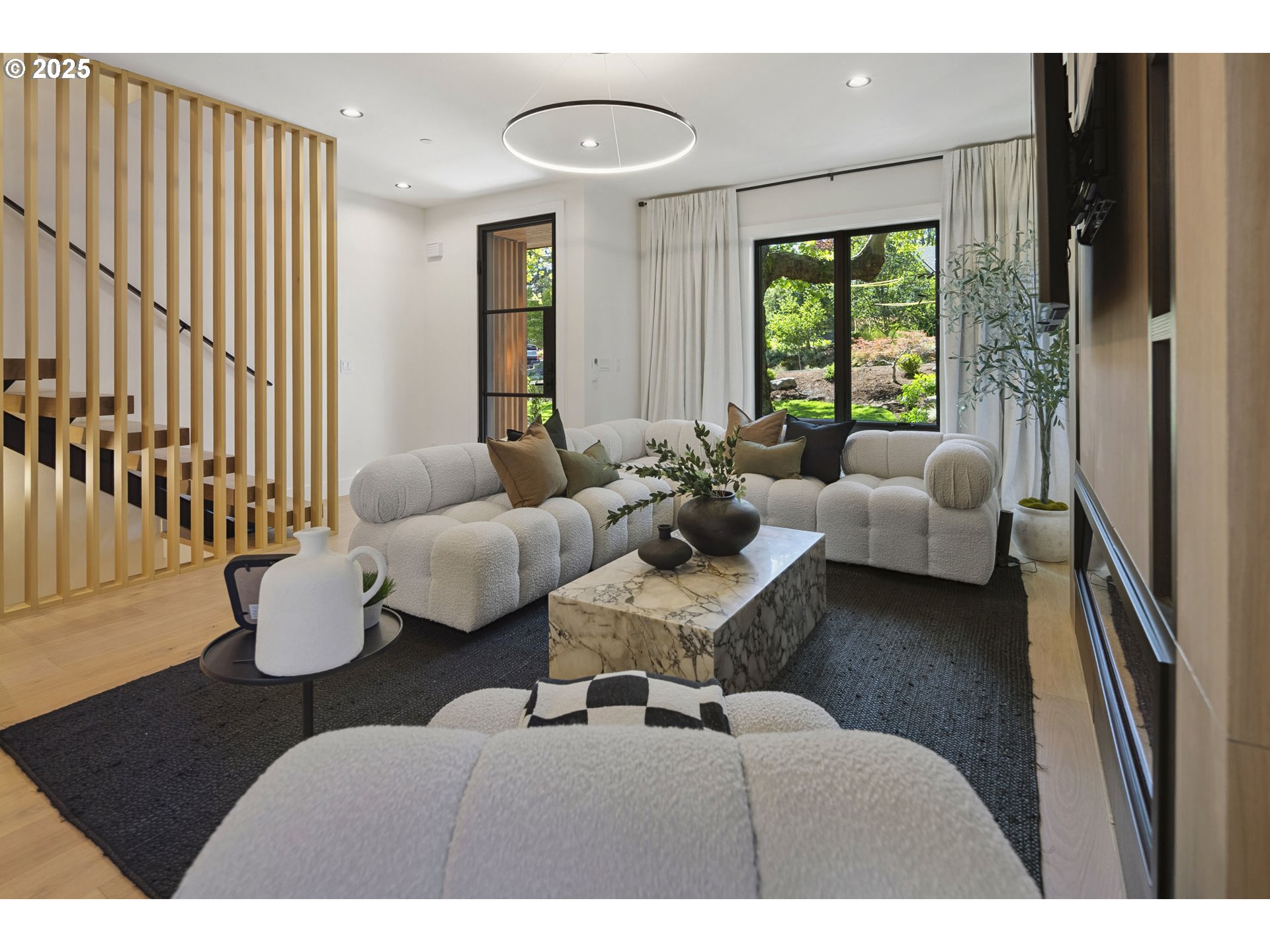 Photo #11: 718648415 Listing: Photo #11