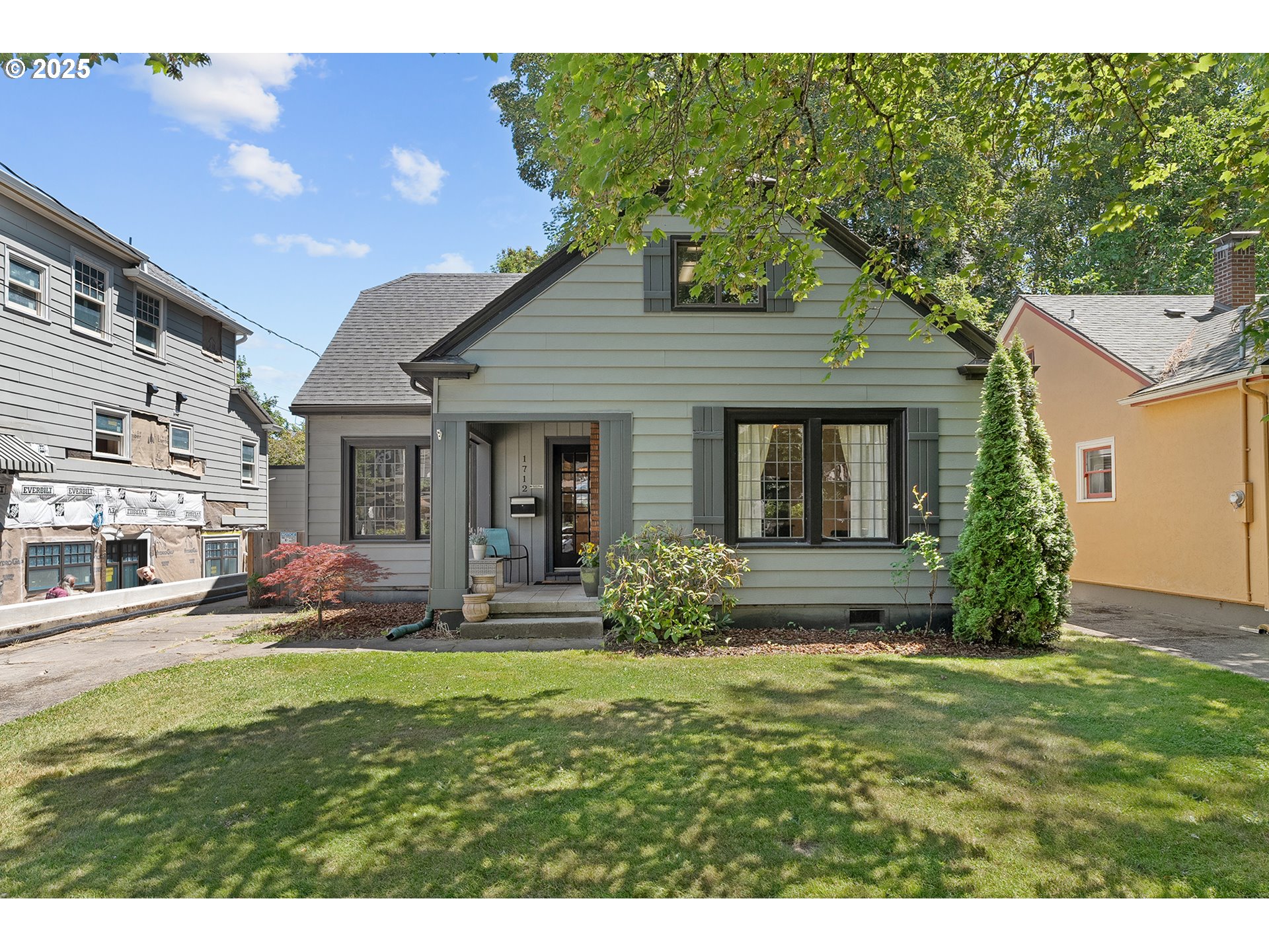 Featured Listings Featured Listings