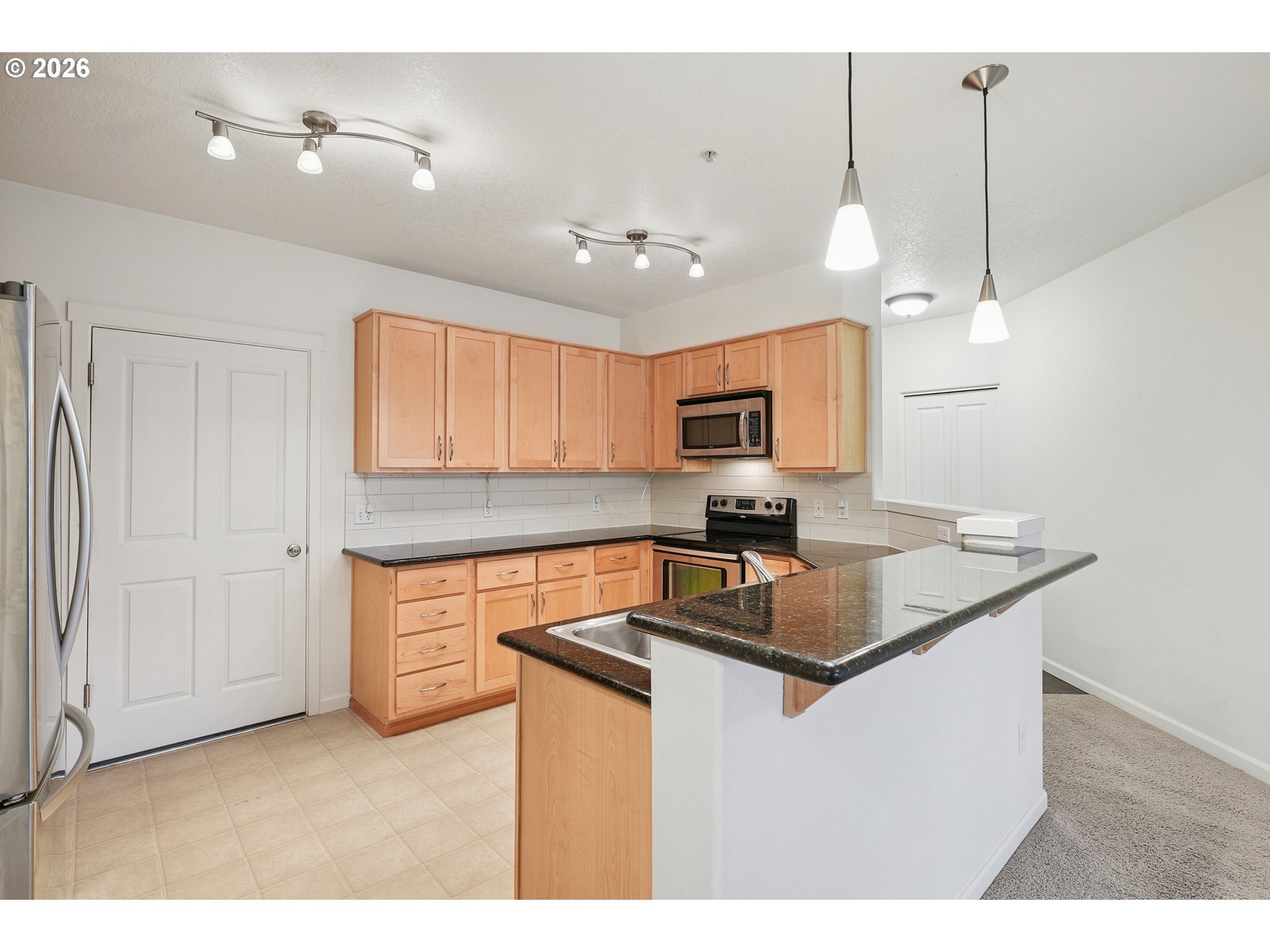 Photo #11: 718865627 Listing: Photo #11