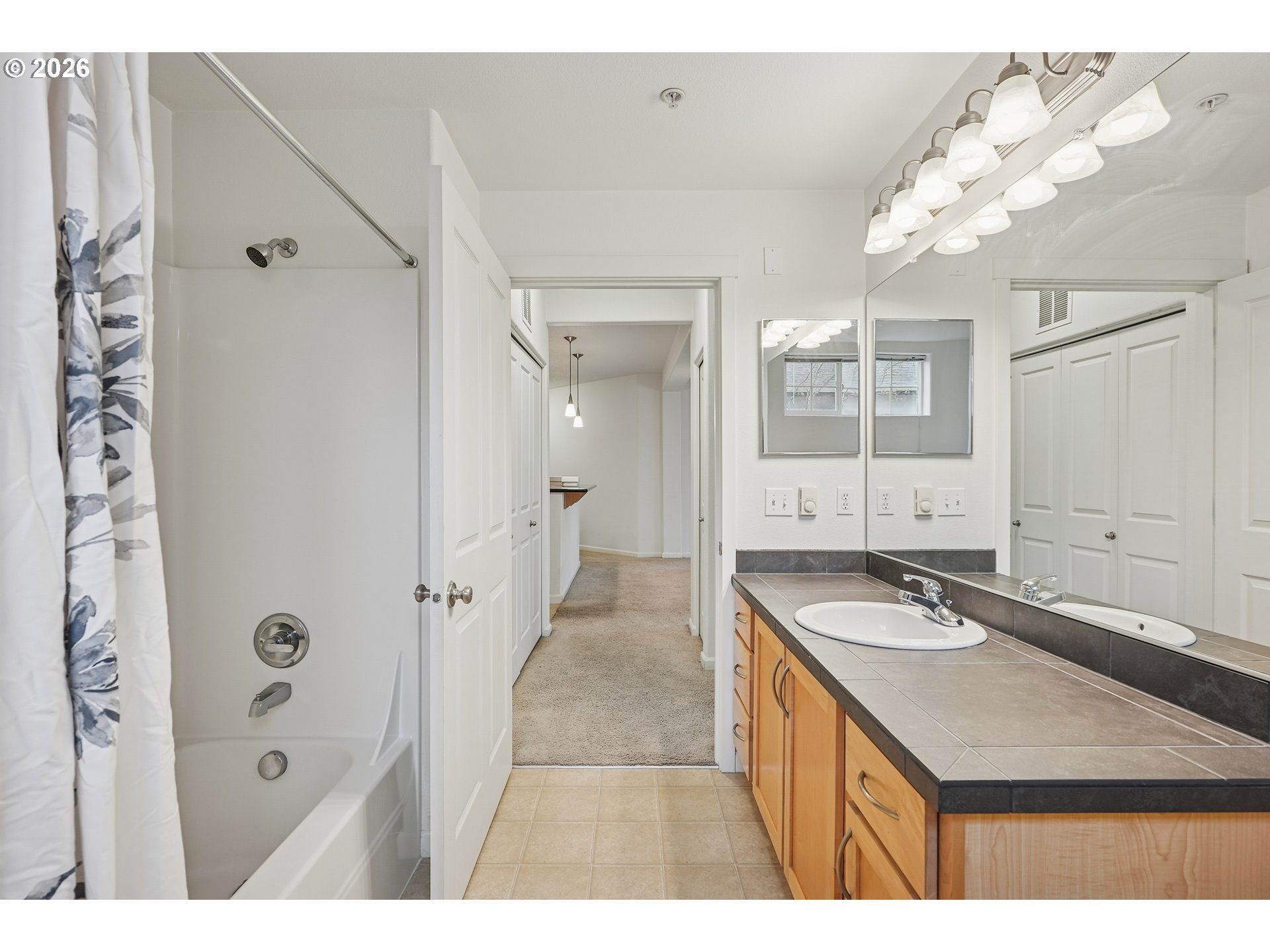 Photo #31: 718865627 Listing: Photo #31